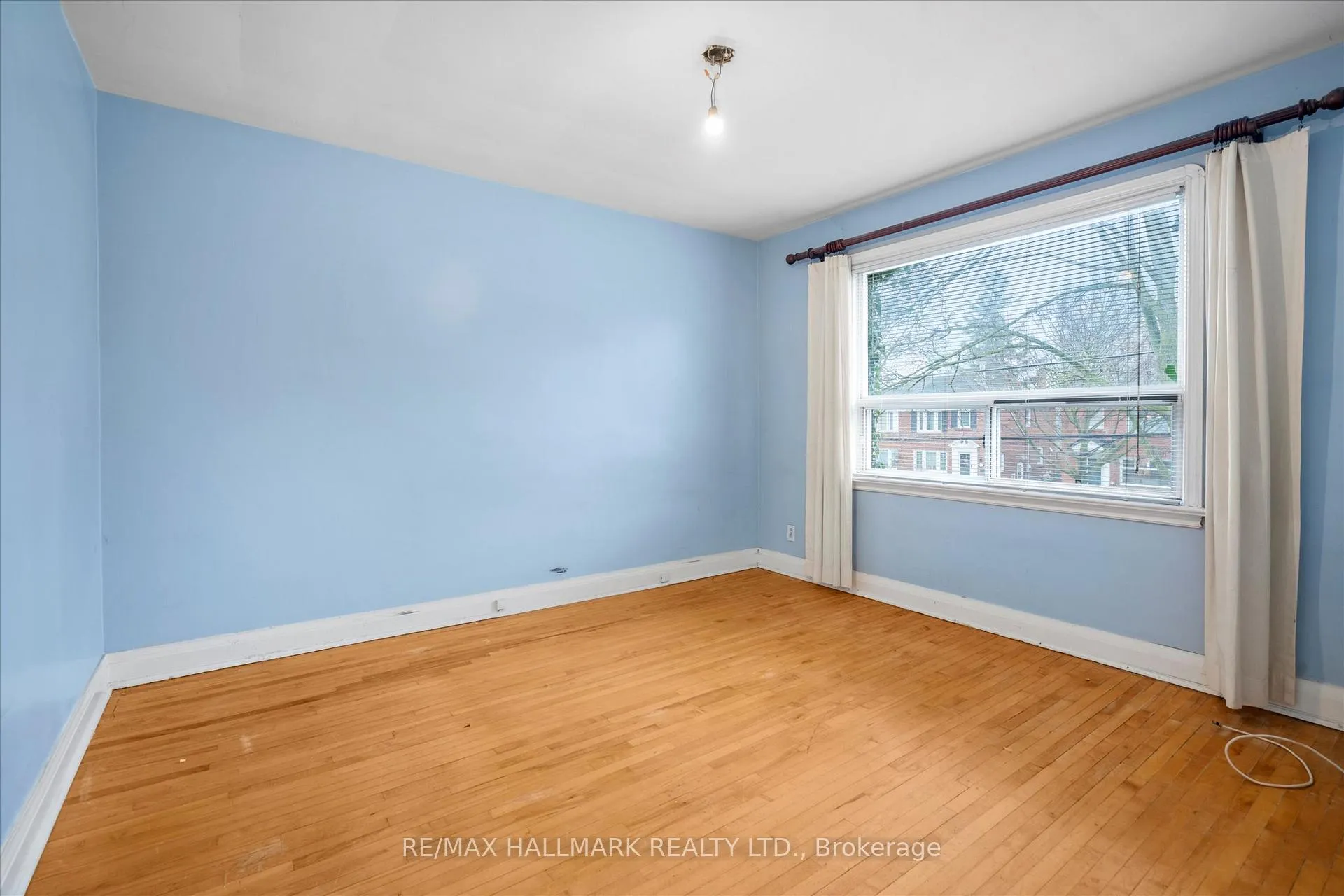 Photo 14 of 86 Thursfield Crescent, Toronto, Leaside — HOMEH