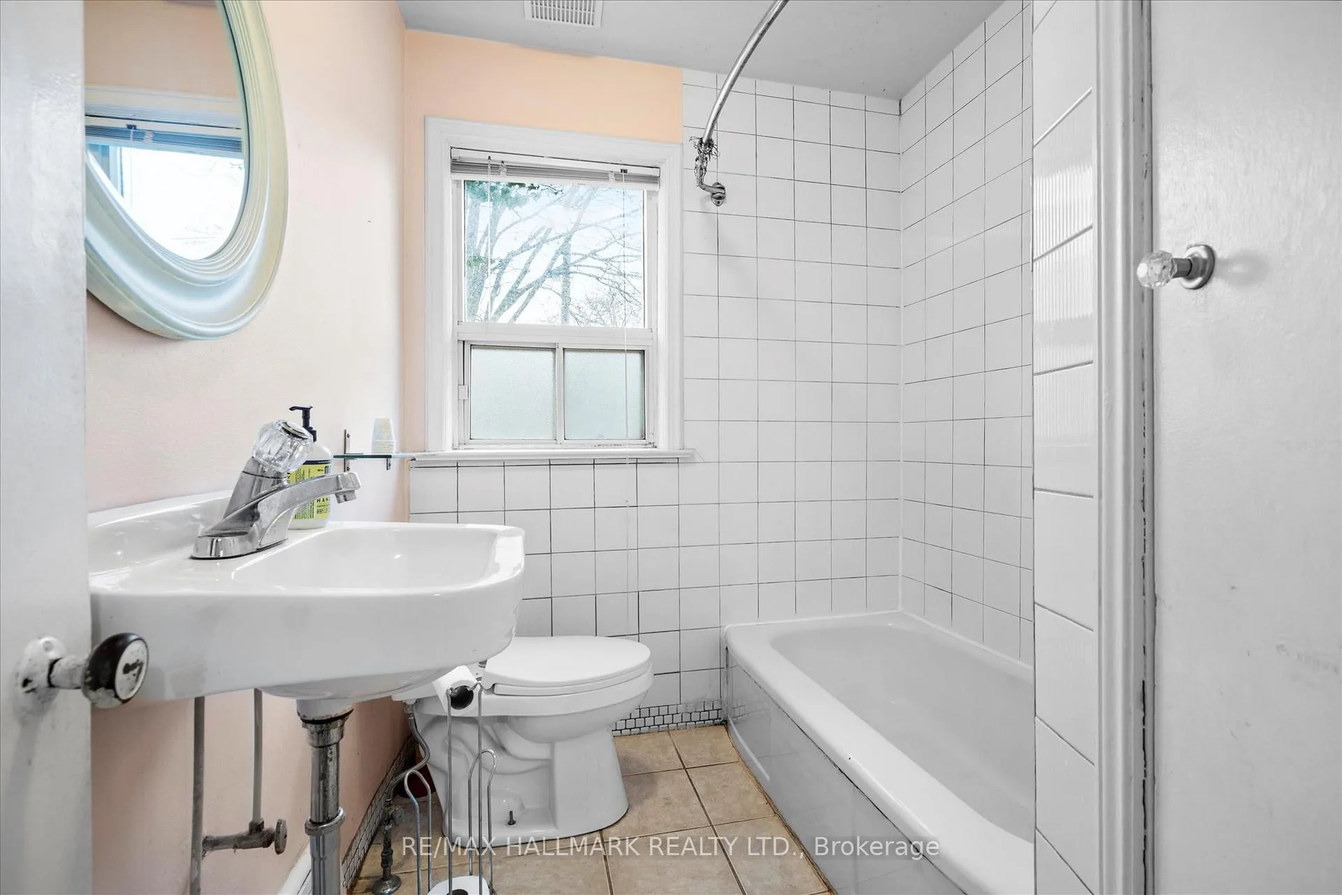 Photo 19 of 86 Thursfield Crescent, Toronto, Leaside — HOMEH