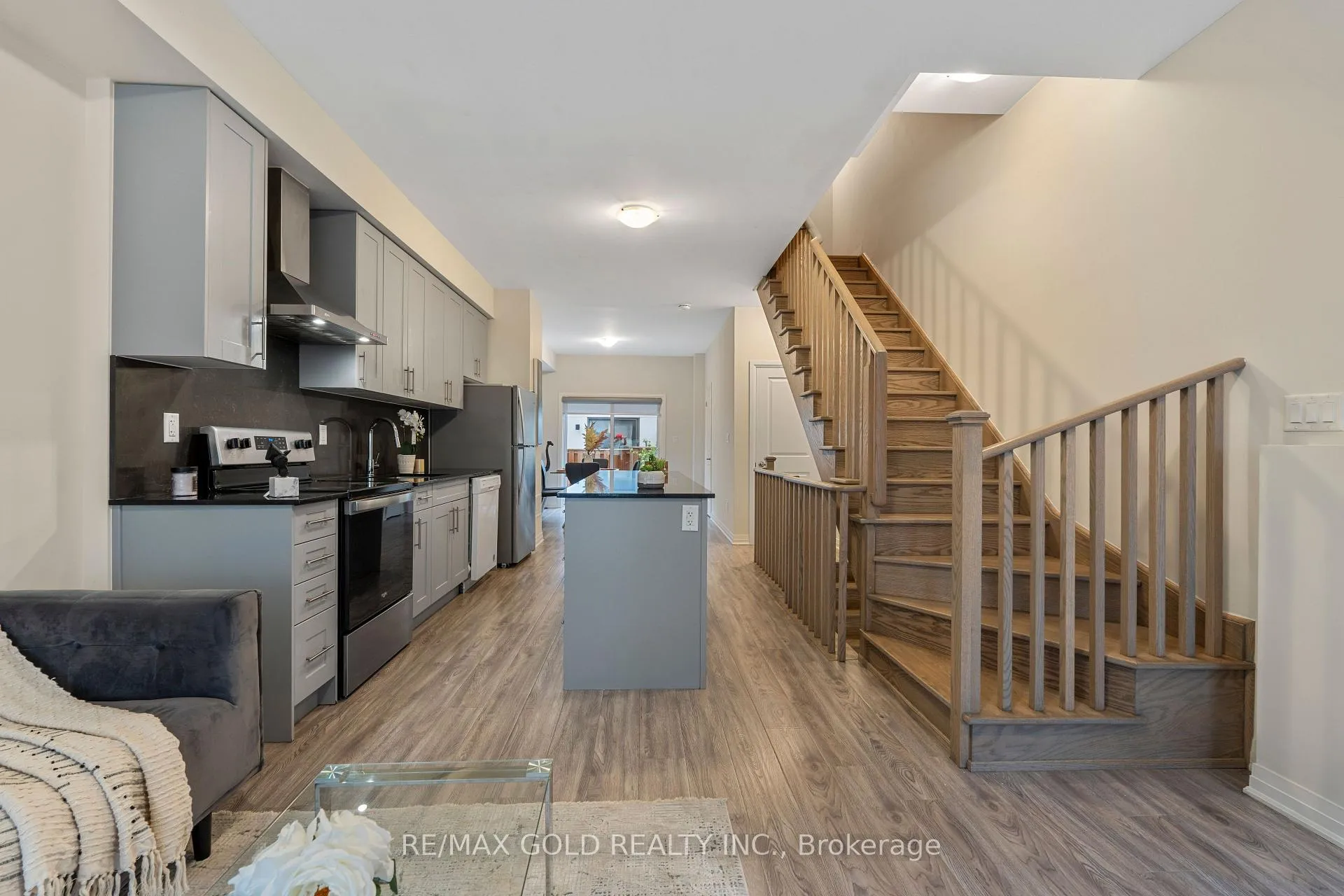 Photo 4 of 1713 Pleasure Valley Path, Oshawa, Samac — HOMEH