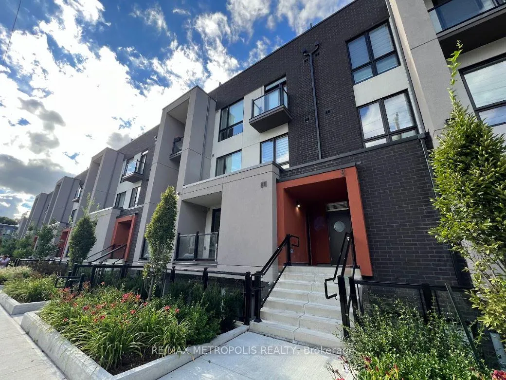 Photo 1 of Unit 3, 8 Marquette Avenue, Toronto, Englemount-Lawrence — HOMEH