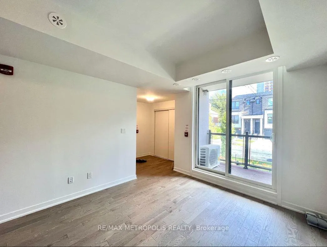 Photo 7 of Unit 3, 8 Marquette Avenue, Toronto, Englemount-Lawrence — HOMEH