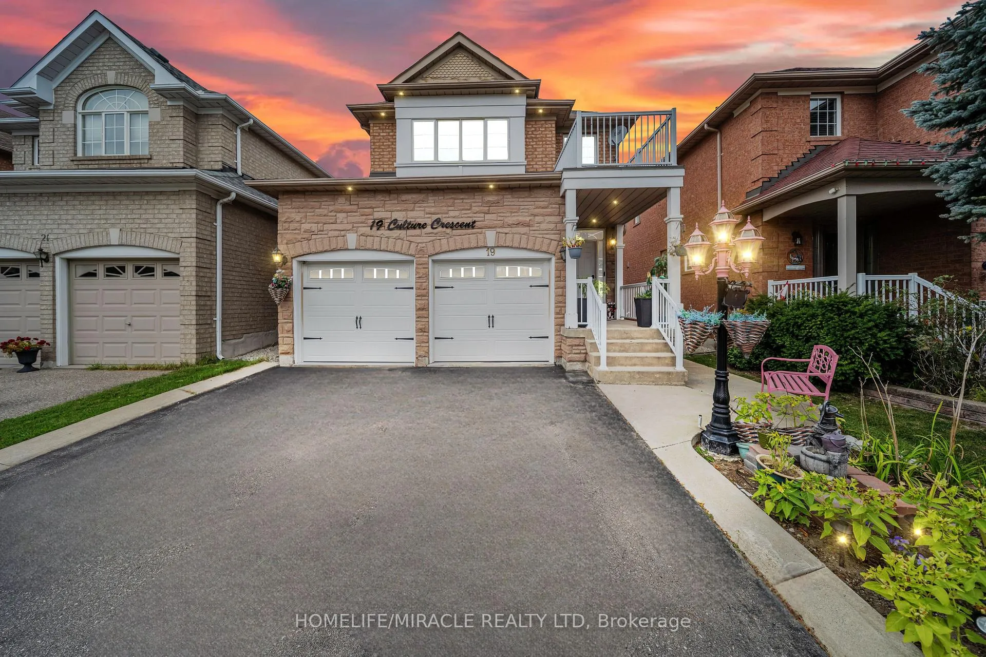 Photo 1 of 19 Culture Crescent, Brampton, Fletcher's Creek Village — HOMEH
