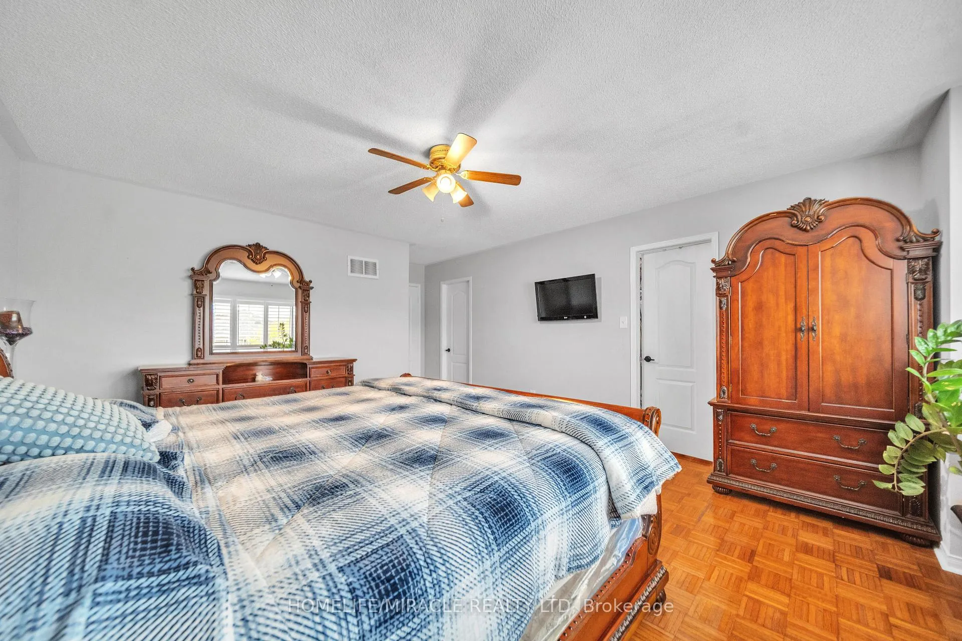 Photo 23 of 19 Culture Crescent, Brampton, Fletcher's Creek Village — HOMEH