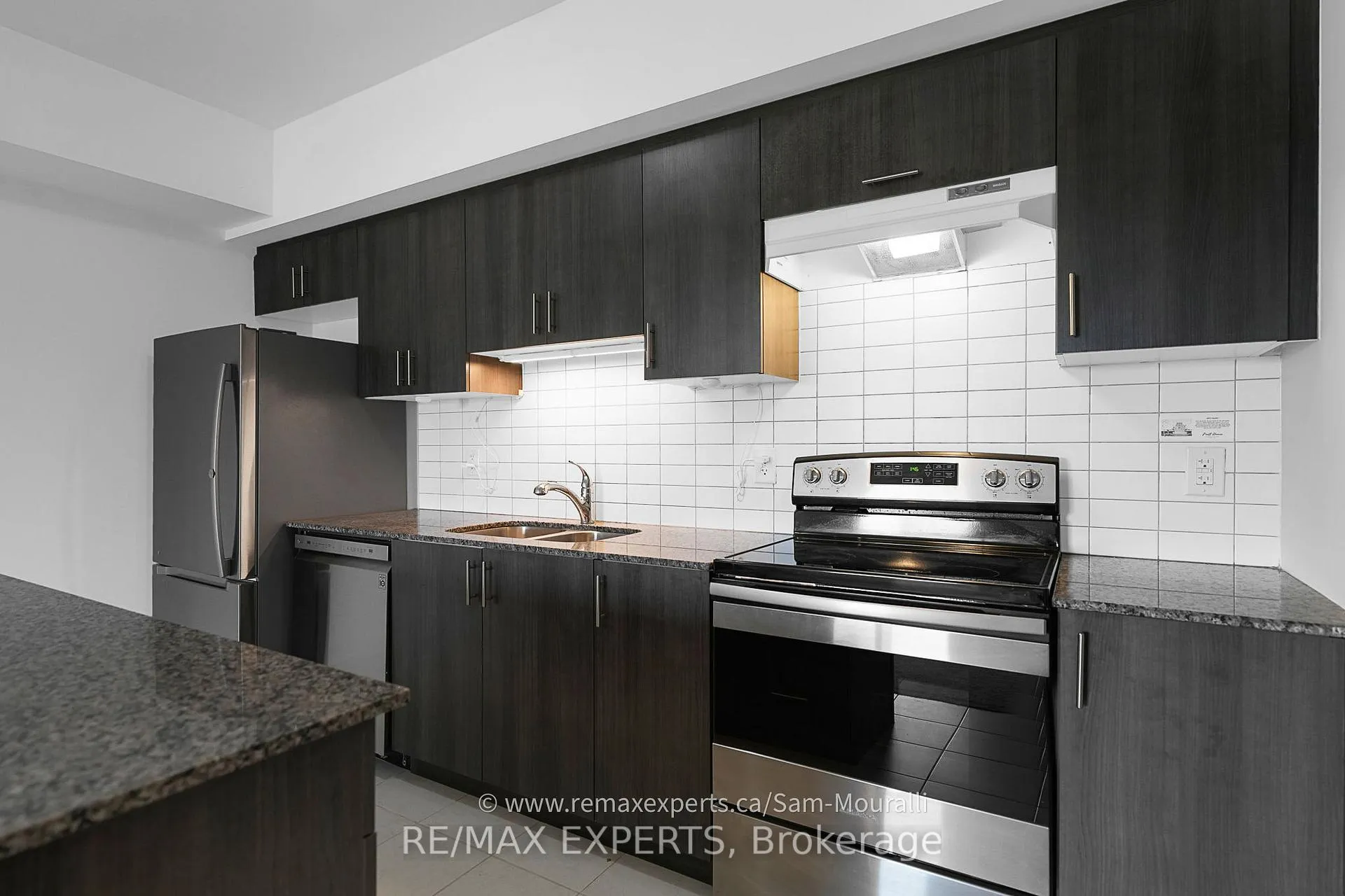 Photo 15 of Unit 207, 6 Spice Way, Barrie, Rural Barrie Southeast — HOMEH