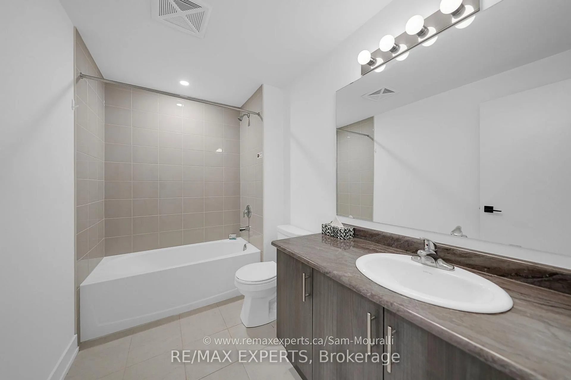 Photo 31 of Unit 207, 6 Spice Way, Barrie, Rural Barrie Southeast — HOMEH