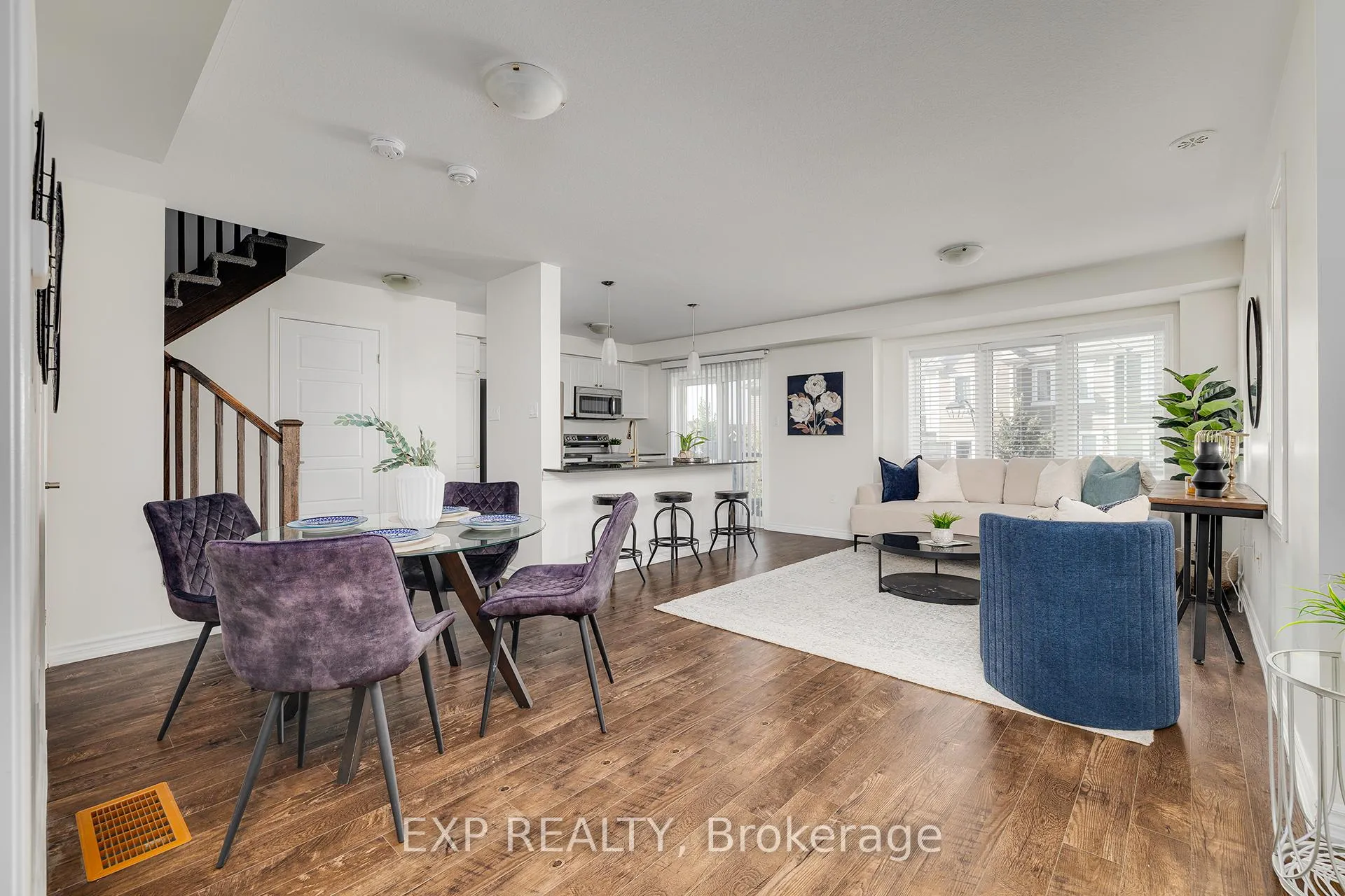 Photo 6 of 577 Goldenrod Lane, Kitchener, Rosenburg — HOMEH
