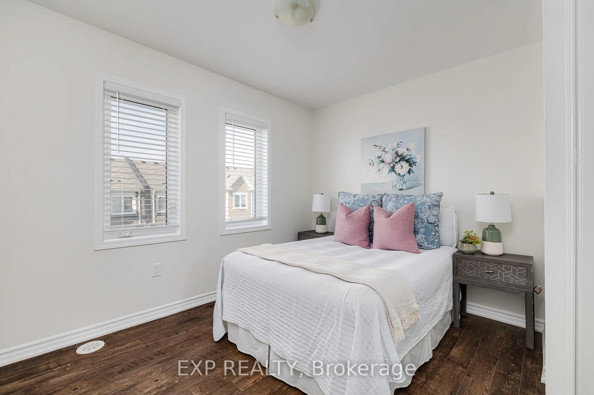 Photo 16 of 577 Goldenrod Lane, Kitchener, Rosenburg — HOMEH
