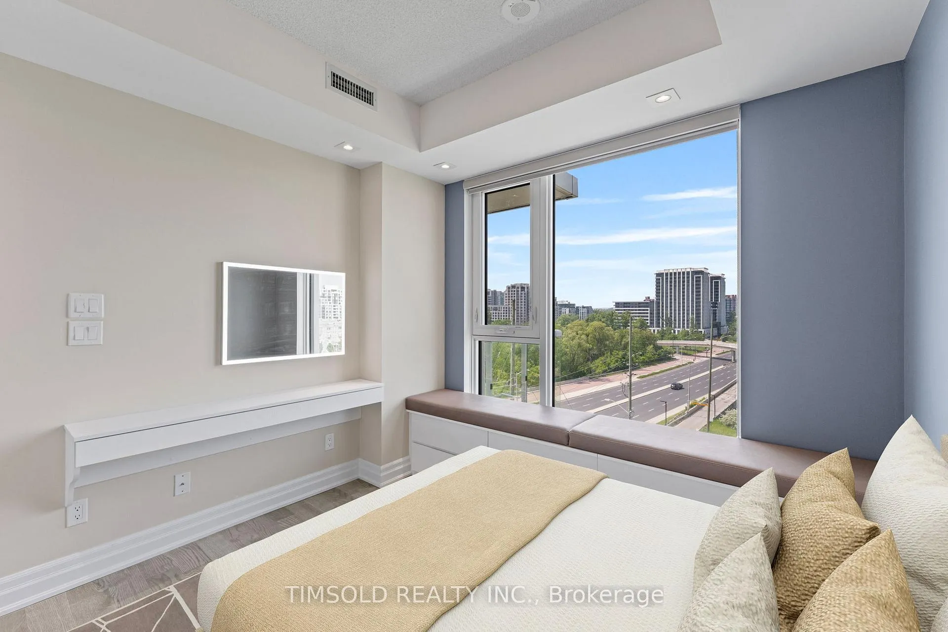 Photo 5 of Unit 722, 10 Rouge Valley Drive W, Markham, Unionville — HOMEH