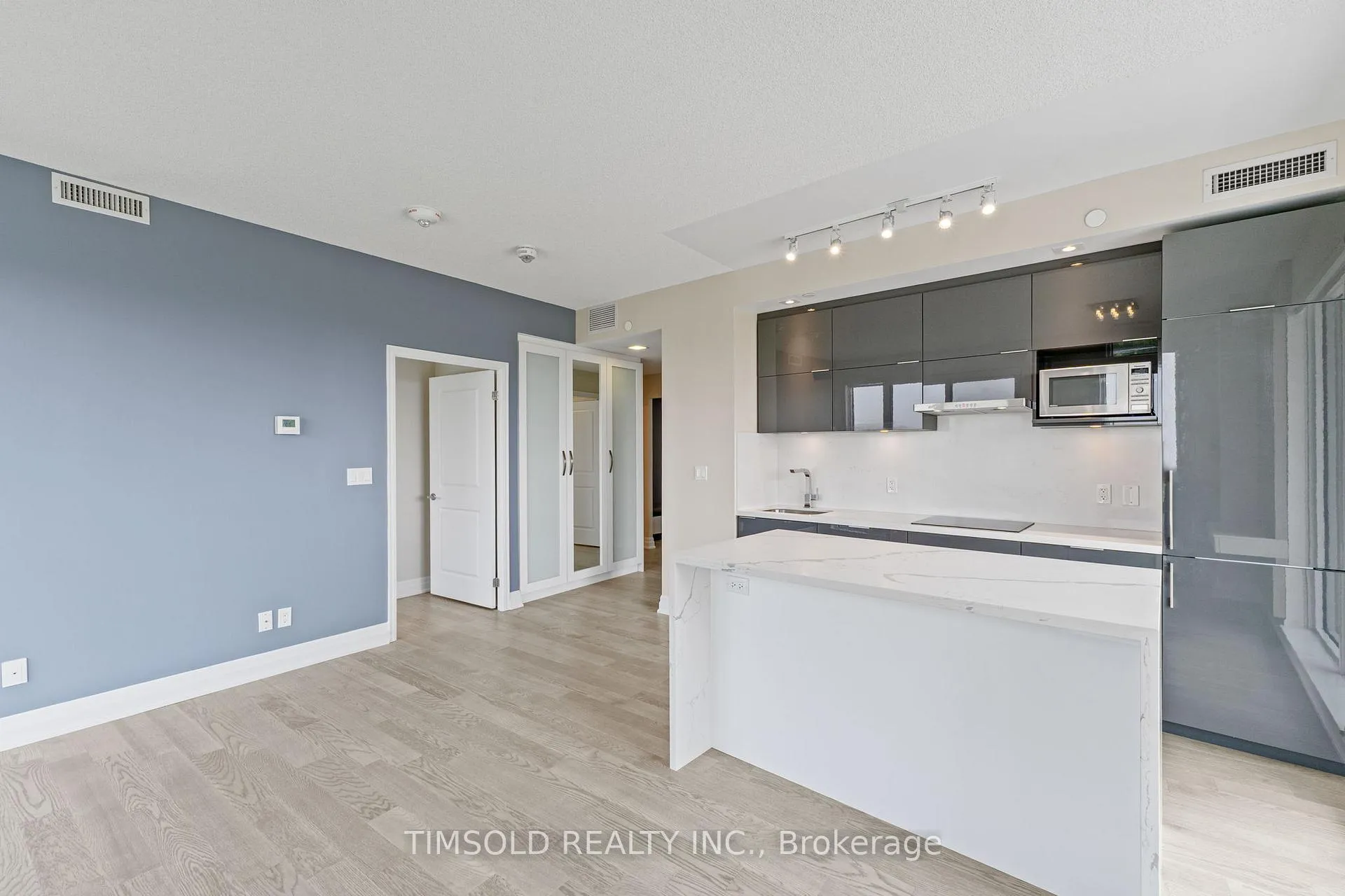 Photo 10 of Unit 722, 10 Rouge Valley Drive W, Markham, Unionville — HOMEH