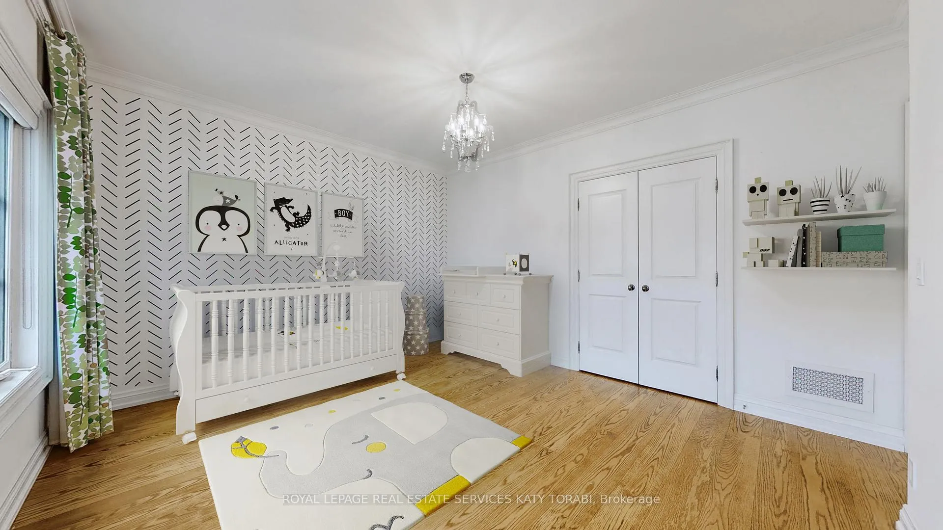 Photo 11 of 467 Cranbrooke Avenue, Toronto, Bedford Park-Nortown — HOMEH