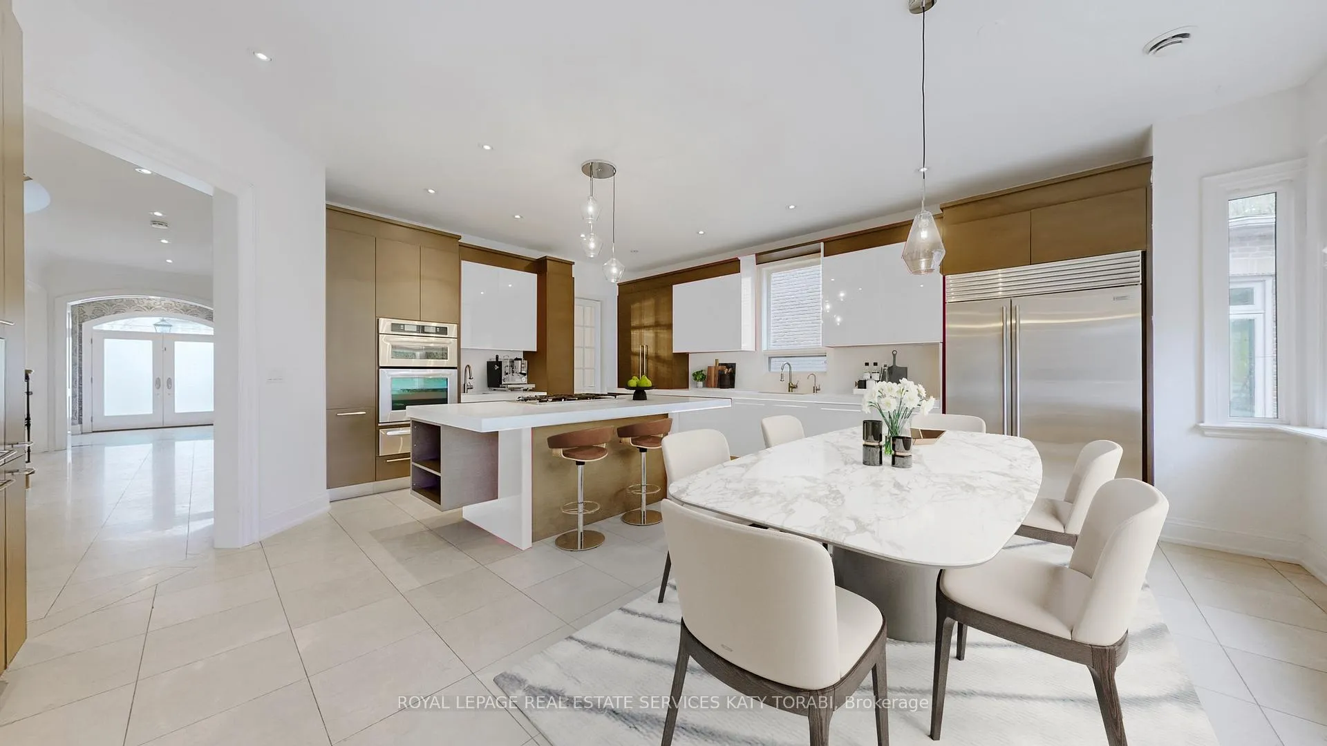 Photo 20 of 467 Cranbrooke Avenue, Toronto, Bedford Park-Nortown — HOMEH