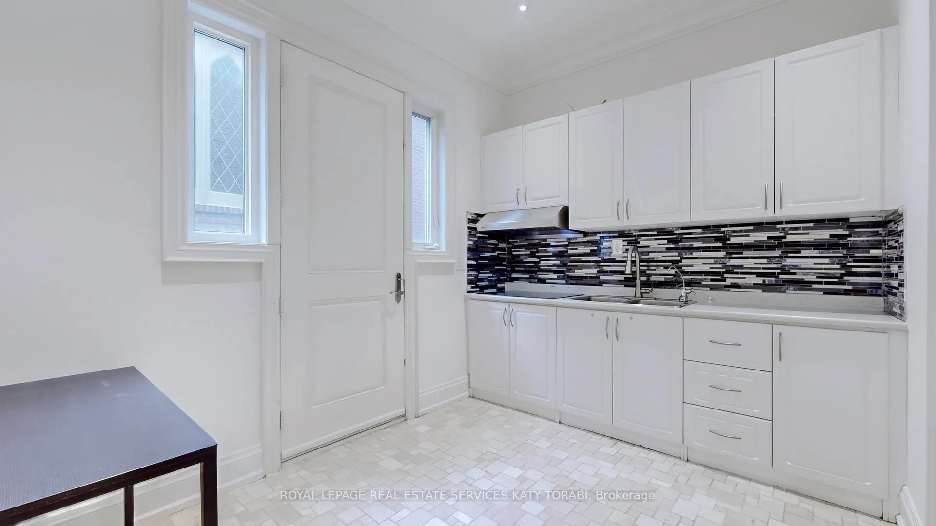Photo 24 of 467 Cranbrooke Avenue, Toronto, Bedford Park-Nortown — HOMEH