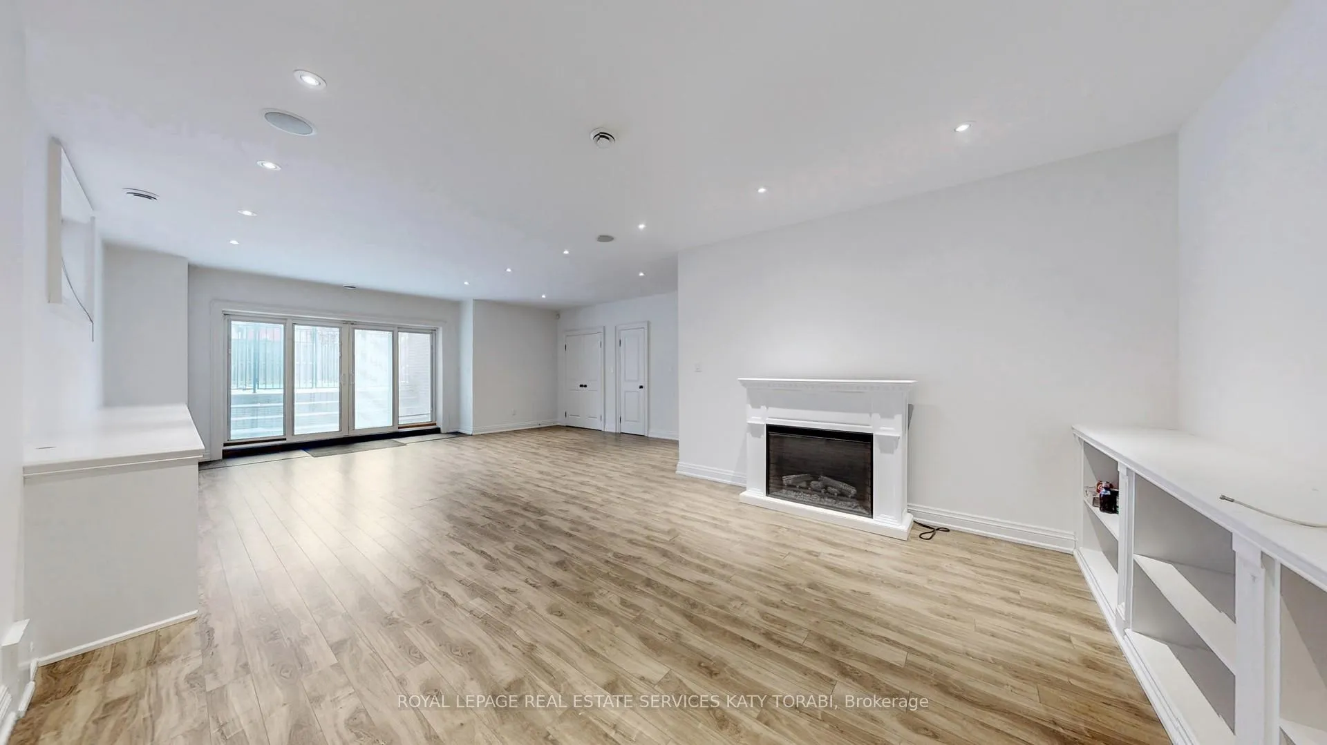 Photo 32 of 467 Cranbrooke Avenue, Toronto, Bedford Park-Nortown — HOMEH
