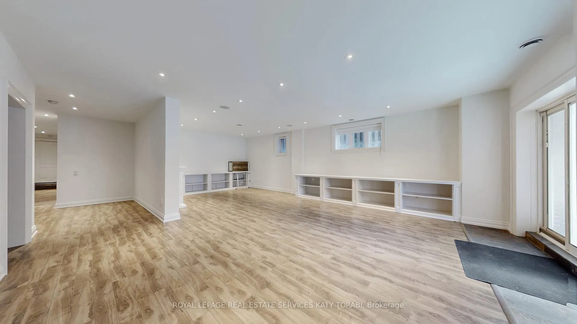 Photo 33 of 467 Cranbrooke Avenue, Toronto, Bedford Park-Nortown — HOMEH