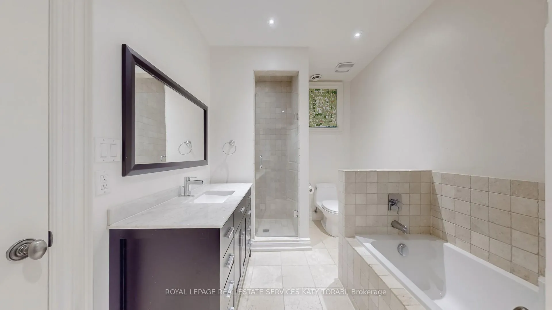 Photo 35 of 467 Cranbrooke Avenue, Toronto, Bedford Park-Nortown — HOMEH