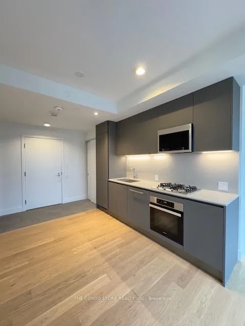 Front of Unit 507, 1414 Bayview Avenue