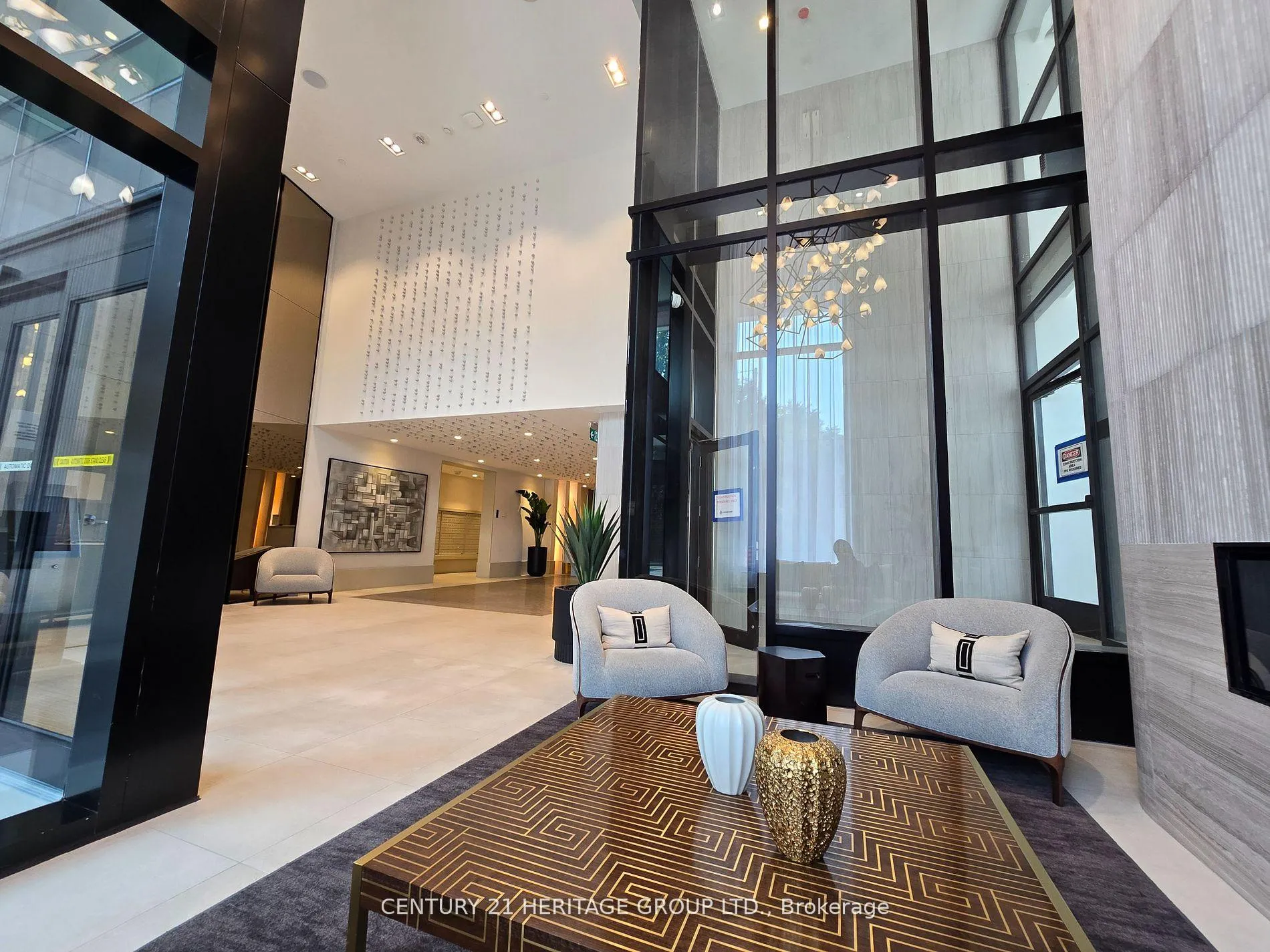 Photo 6 of Unit 1805, 2020 Bathurst Street, Toronto, Humewood-Cedarvale — HOMEH