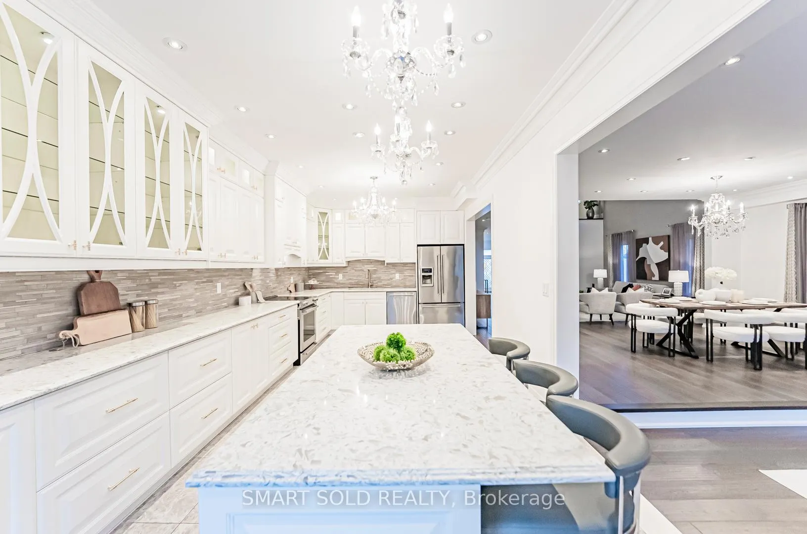 Photo 17 of 193 Autumn Hill Boulevard, Vaughan, Patterson — HOMEH