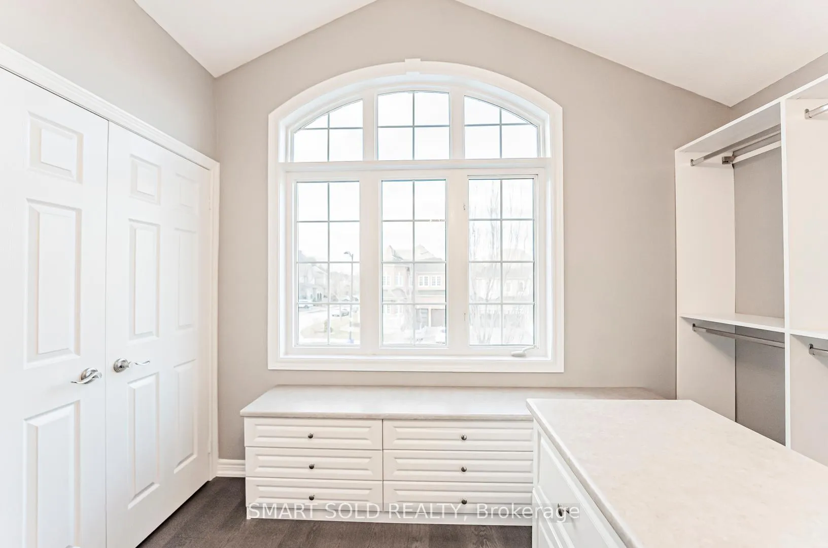 Photo 22 of 193 Autumn Hill Boulevard, Vaughan, Patterson — HOMEH