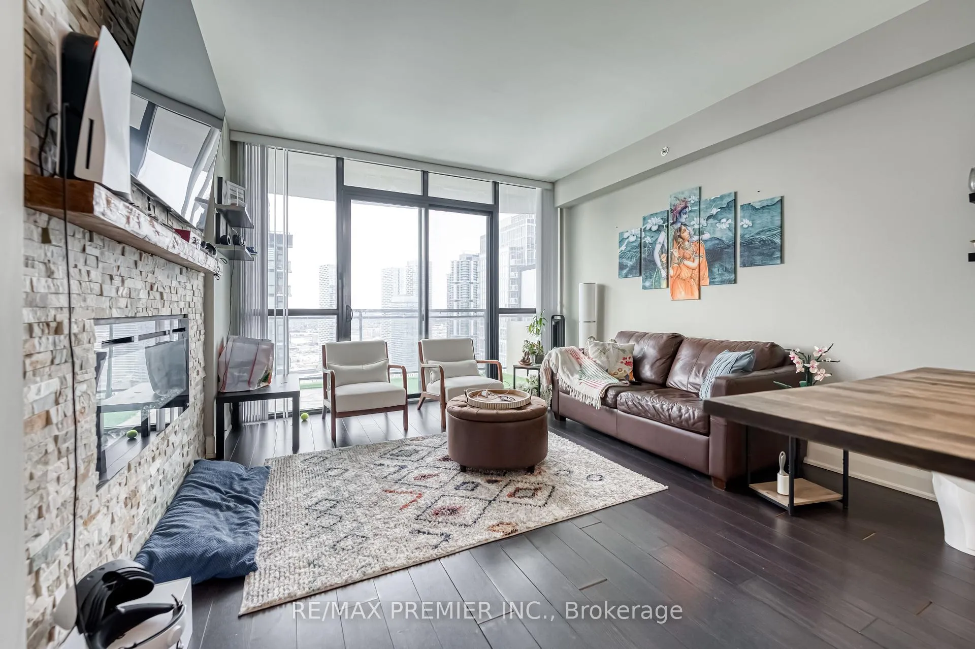 Photo 4 of Unit 3304, 2900 Highway 7, Vaughan, Concord — HOMEH