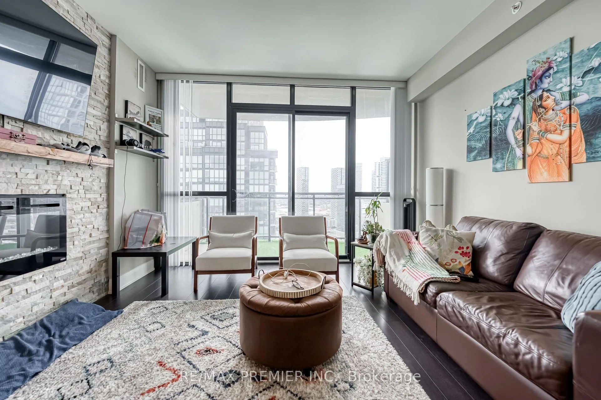 Photo 7 of Unit 3304, 2900 Highway 7, Vaughan, Concord — HOMEH