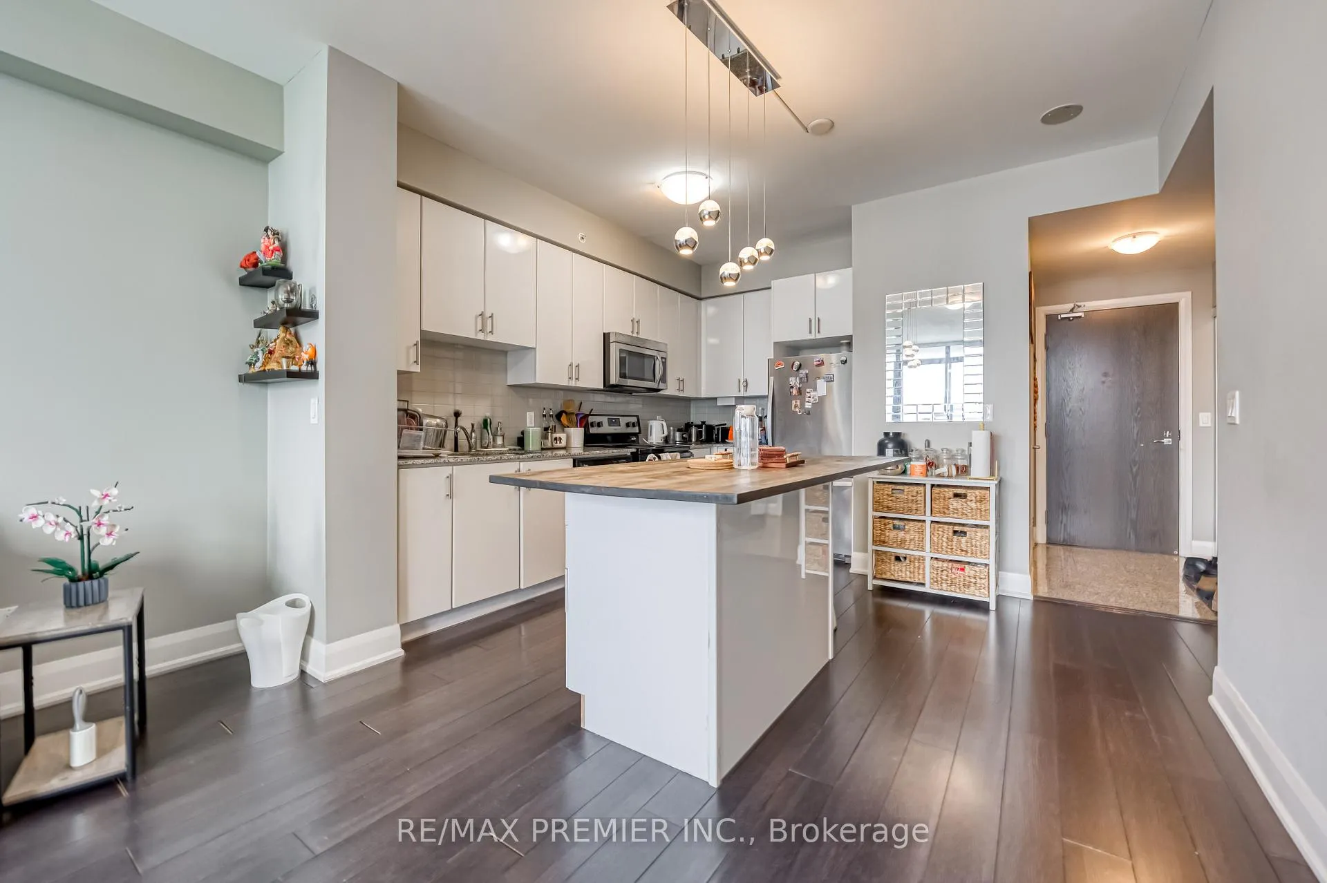 Photo 12 of Unit 3304, 2900 Highway 7, Vaughan, Concord — HOMEH