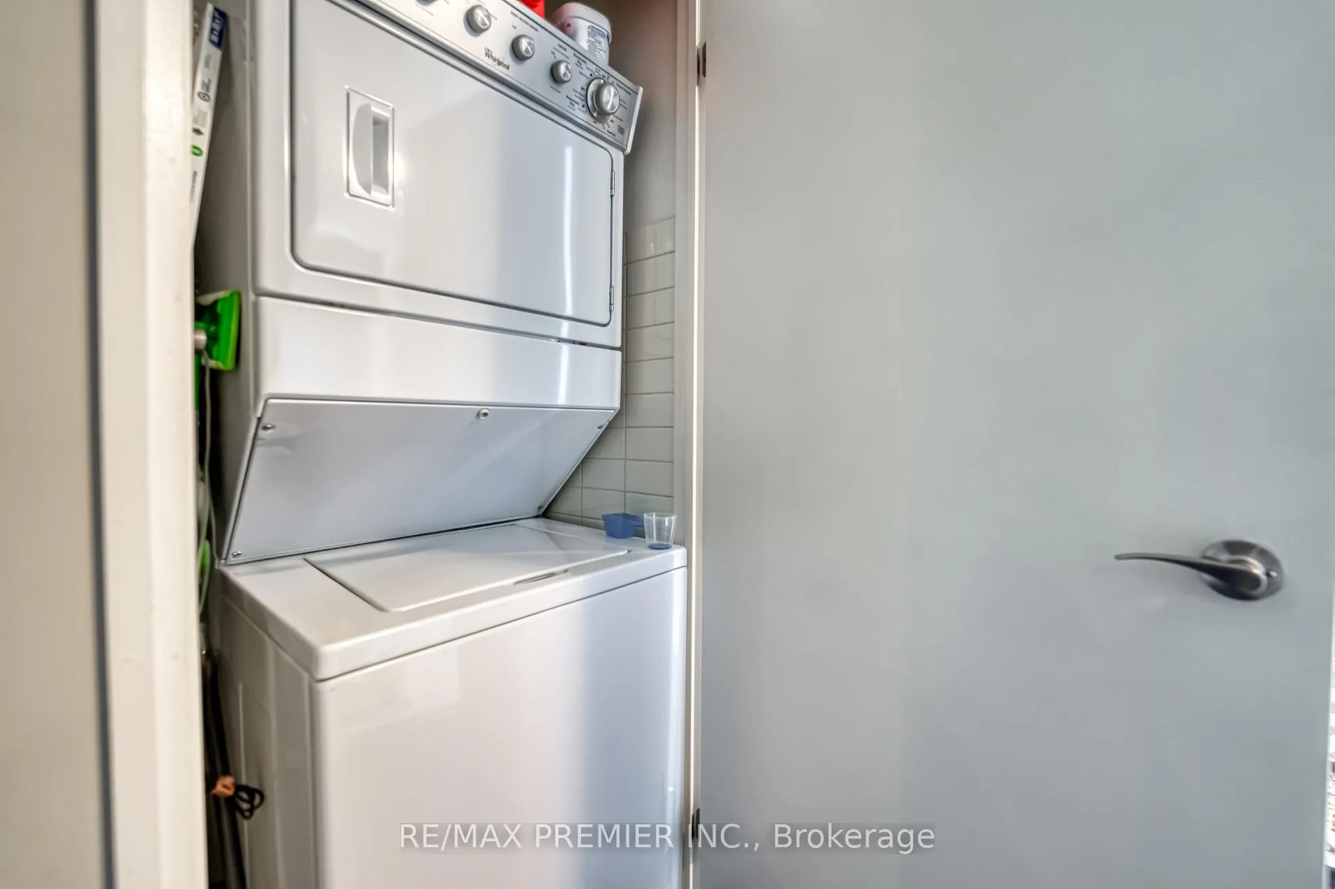 Photo 18 of Unit 3304, 2900 Highway 7, Vaughan, Concord — HOMEH