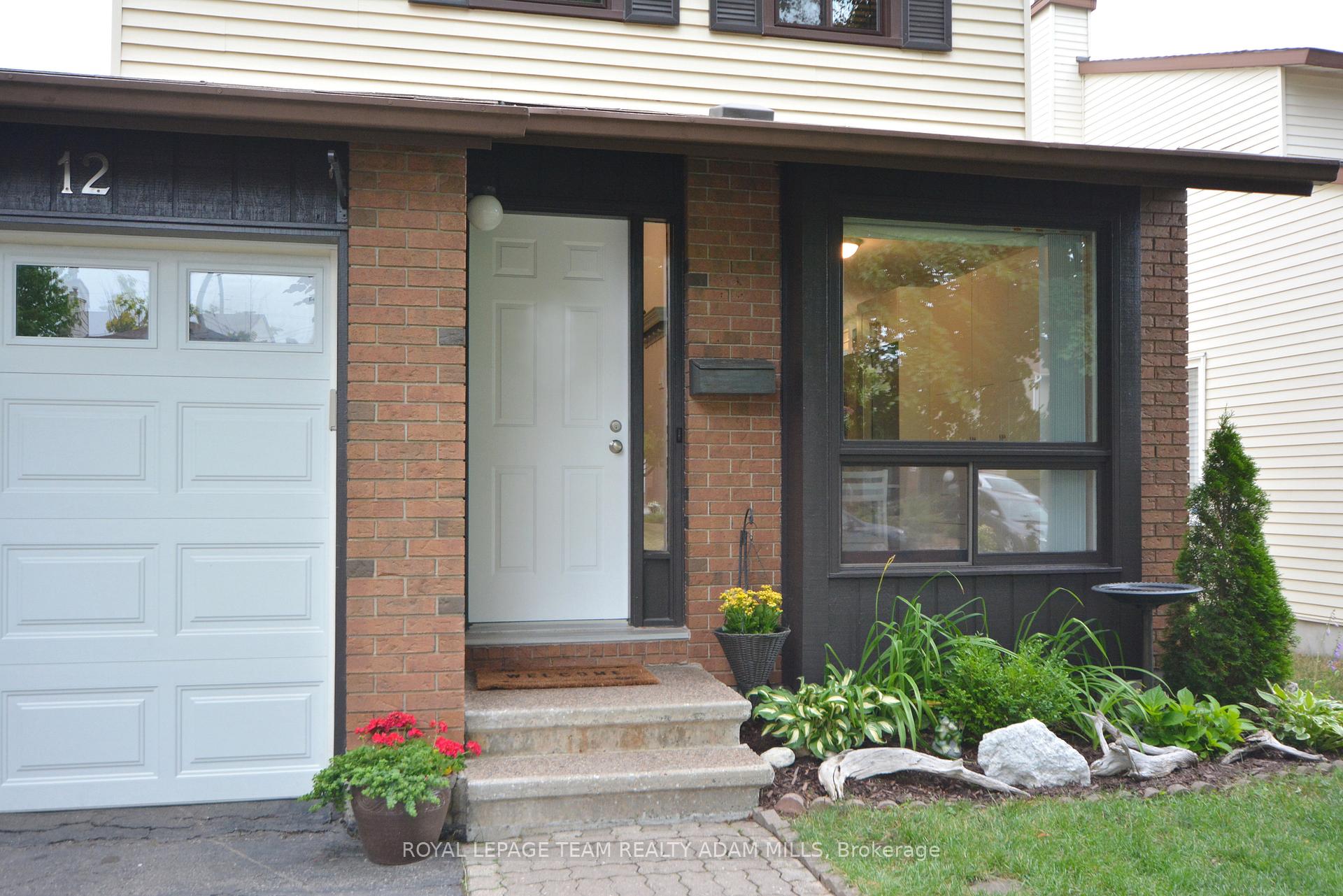 Photo 3 of 12 Aldgate Crescent, Ottawa, Barrhaven - Pheasant Run — HOMEH
