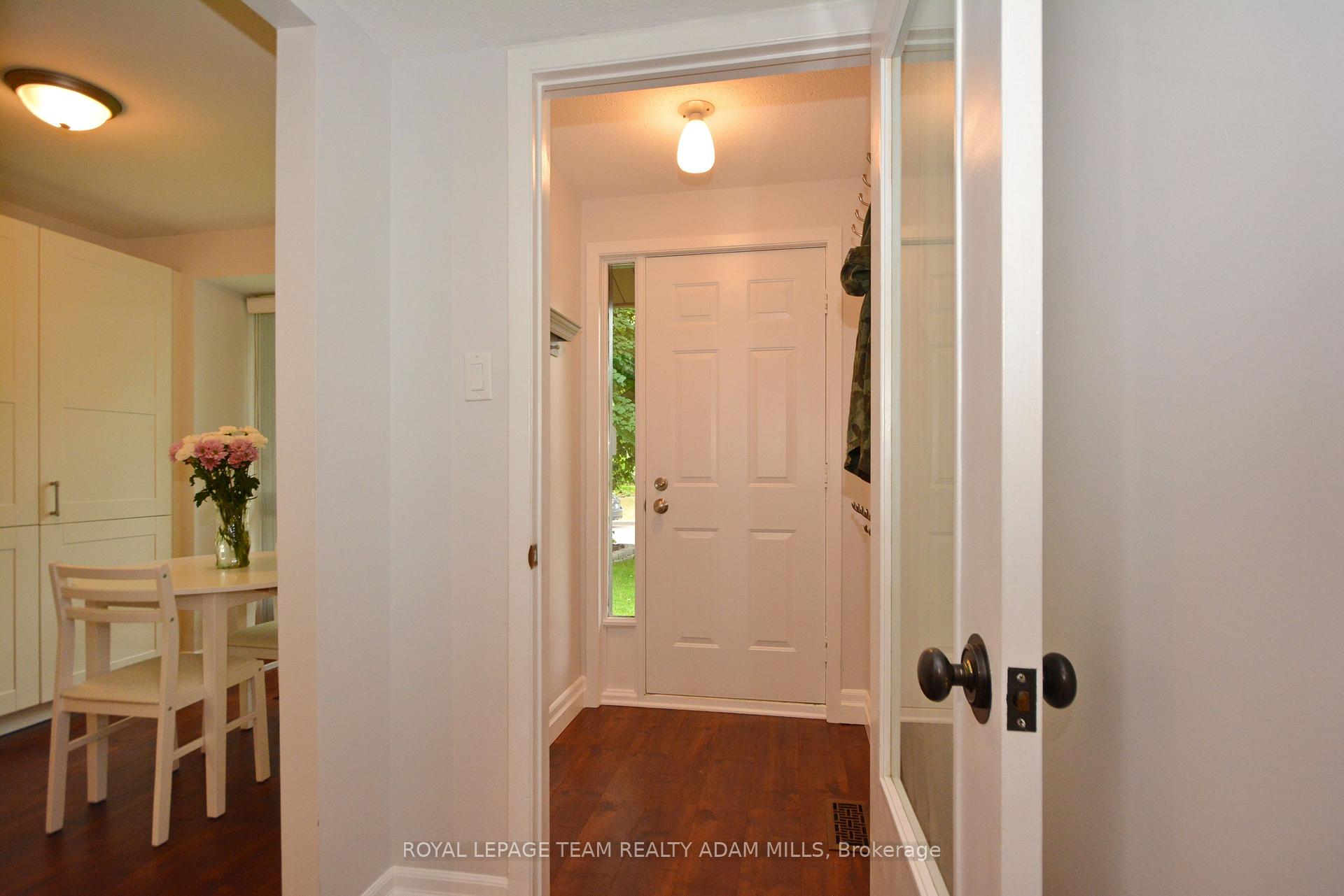 Photo 4 of 12 Aldgate Crescent, Ottawa, Barrhaven - Pheasant Run — HOMEH