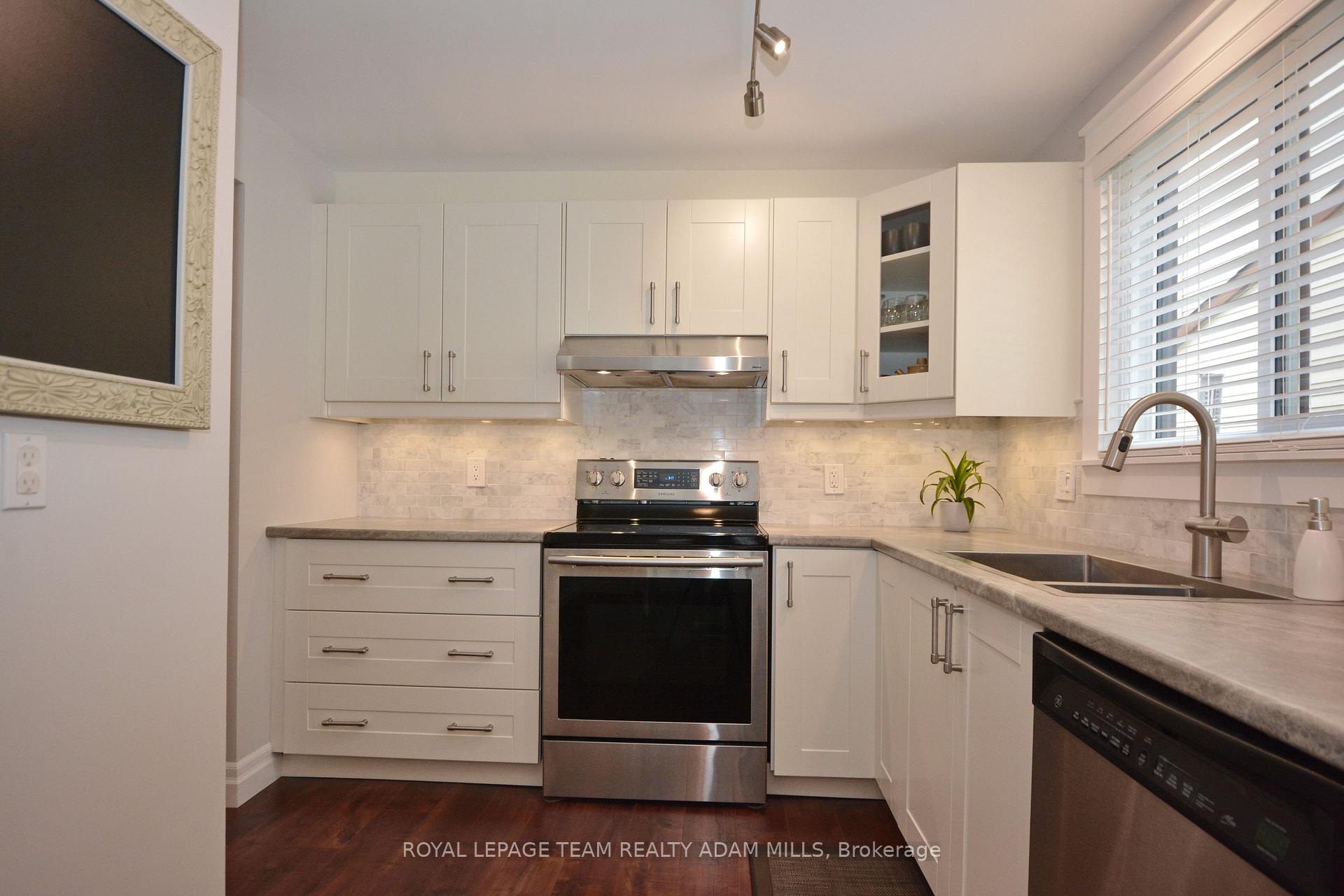 Photo 12 of 12 Aldgate Crescent, Ottawa, Barrhaven - Pheasant Run — HOMEH