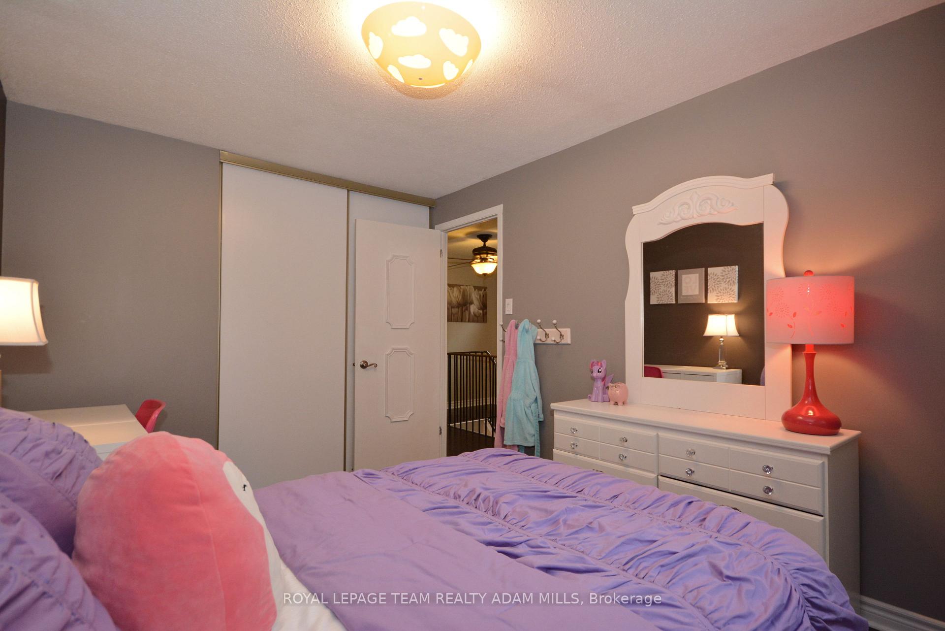 Photo 31 of 12 Aldgate Crescent, Ottawa, Barrhaven - Pheasant Run — HOMEH