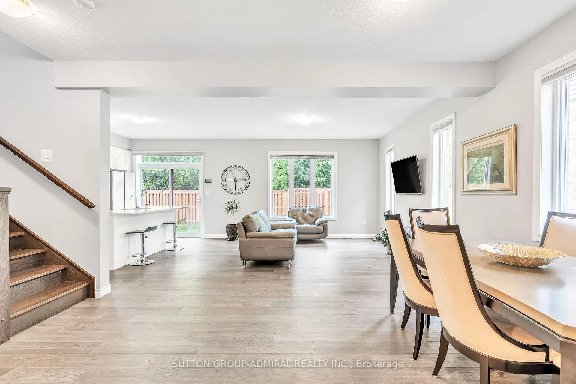 Photo 8 of 1051 Wright Drive, Midland — HOMEH