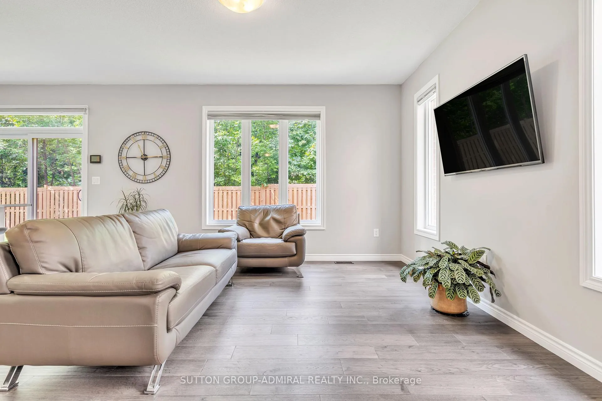 Photo 11 of 1051 Wright Drive, Midland — HOMEH