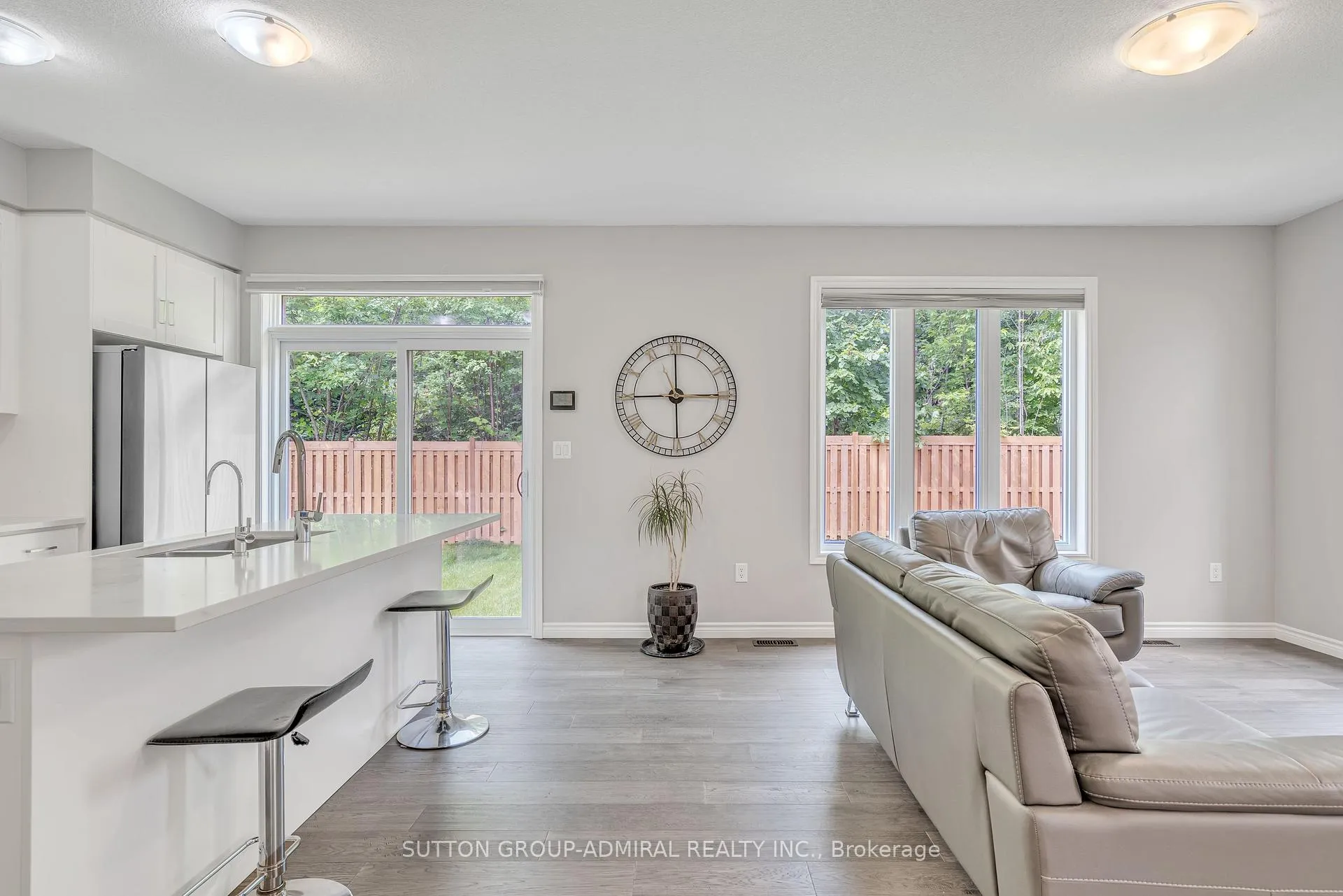 Photo 12 of 1051 Wright Drive, Midland — HOMEH