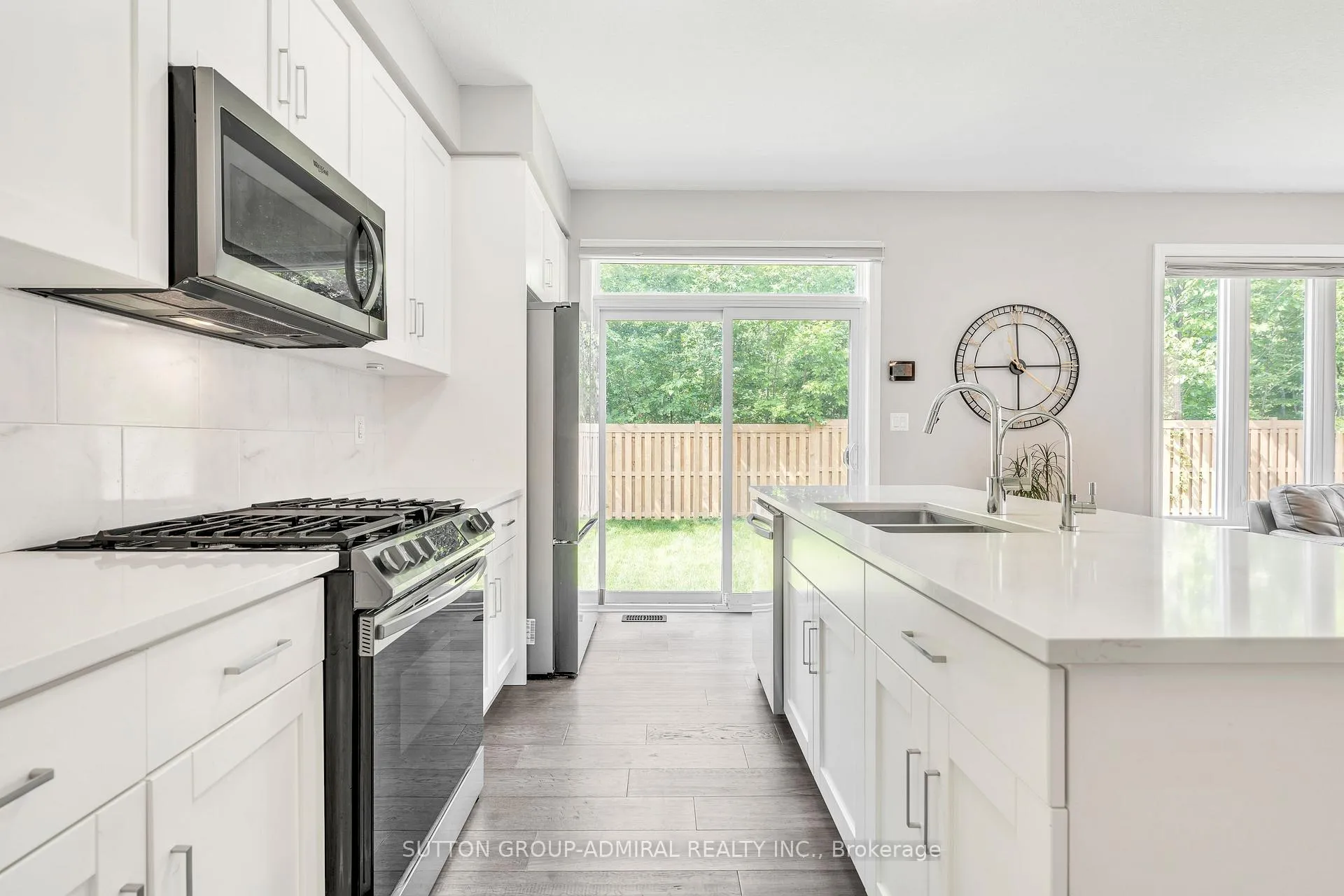 Photo 16 of 1051 Wright Drive, Midland — HOMEH