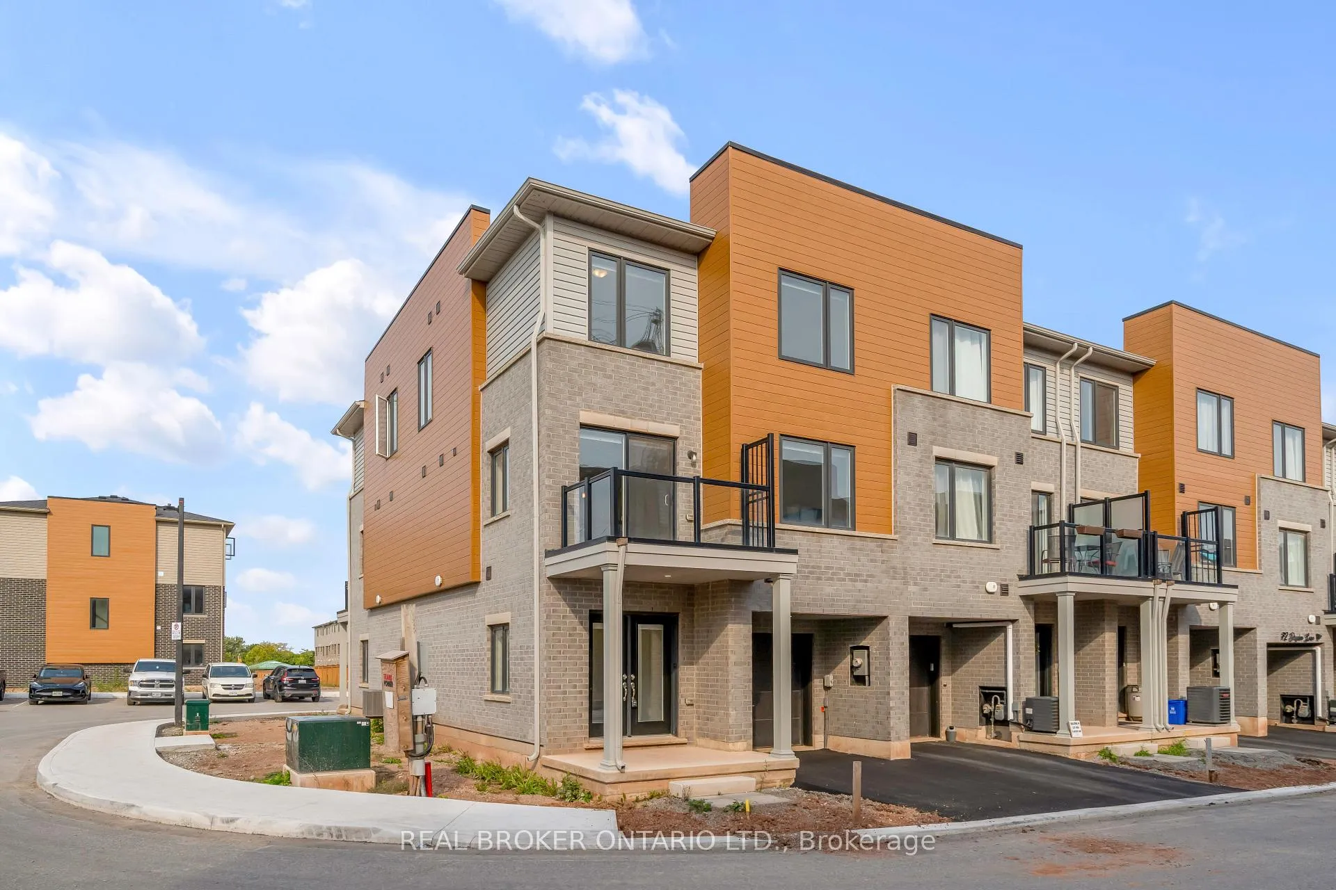 Photo 1 of 78 Dryden Lane, Hamilton, McQuesten — HOMEH