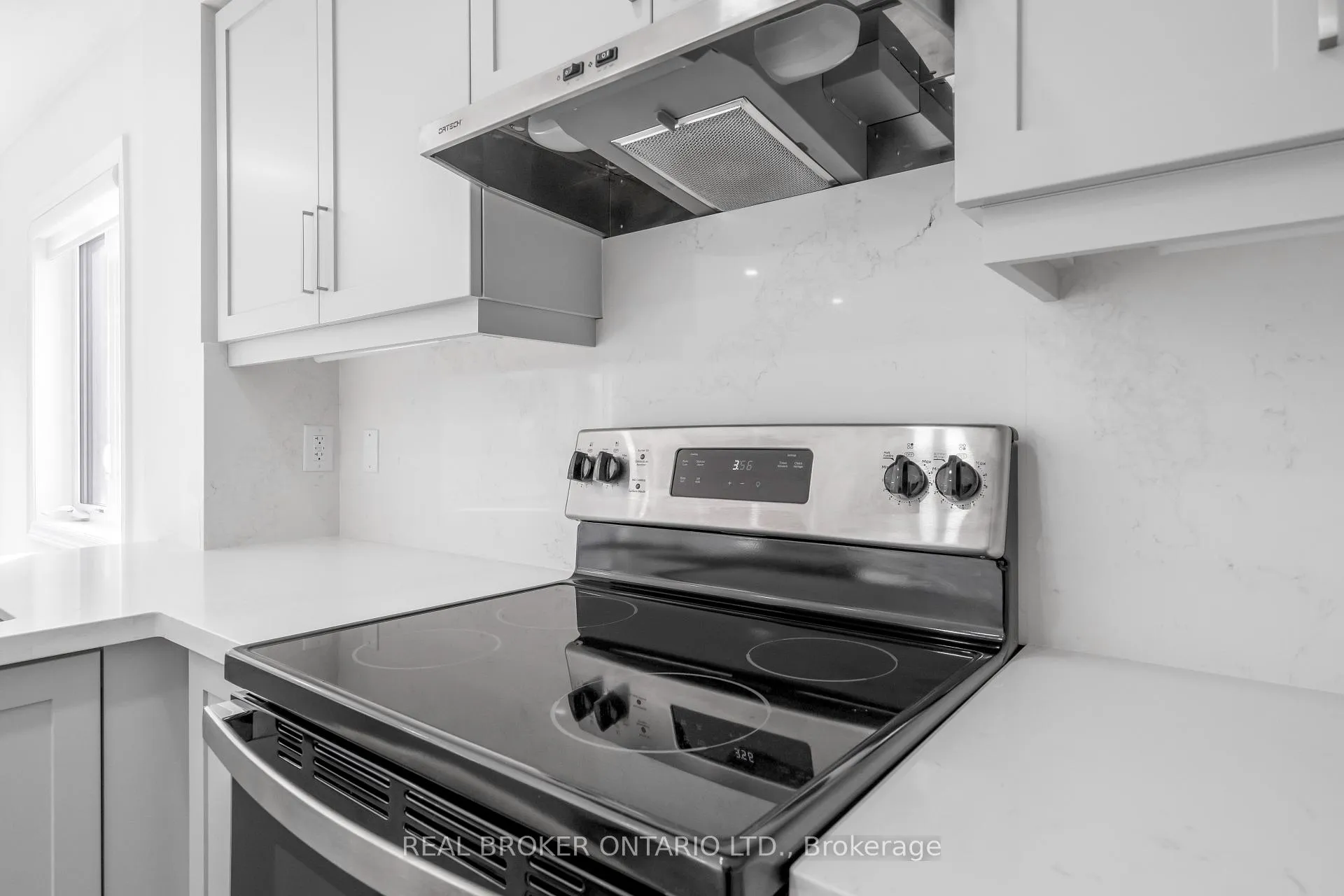 Photo 9 of 78 Dryden Lane, Hamilton, McQuesten — HOMEH