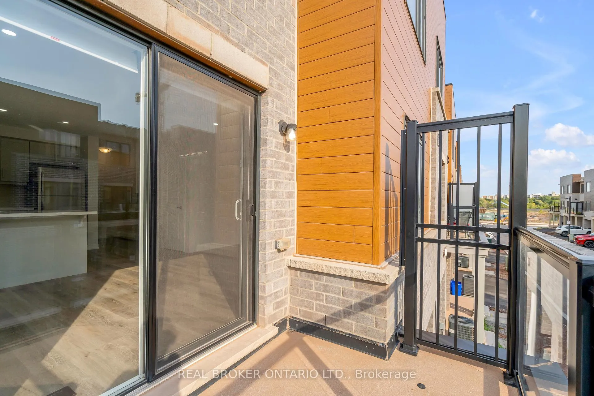 Photo 19 of 78 Dryden Lane, Hamilton, McQuesten — HOMEH
