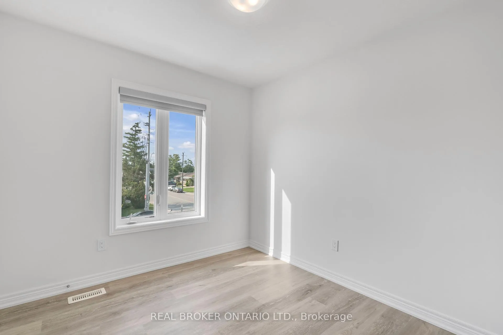 Photo 24 of 78 Dryden Lane, Hamilton, McQuesten — HOMEH