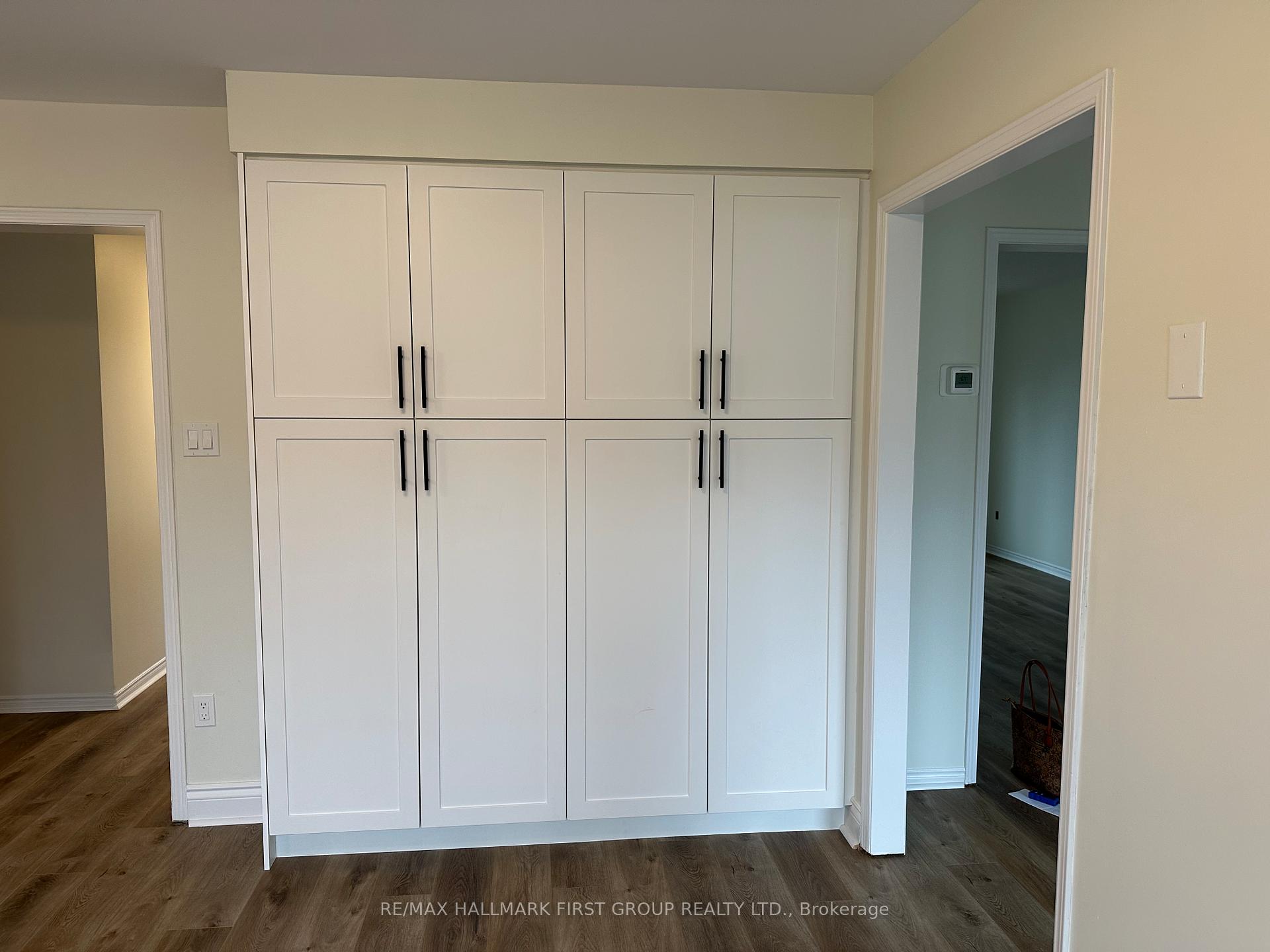 Photo 5 of 53 Strathmanor Drive, Clarington, Bowmanville — HOMEH