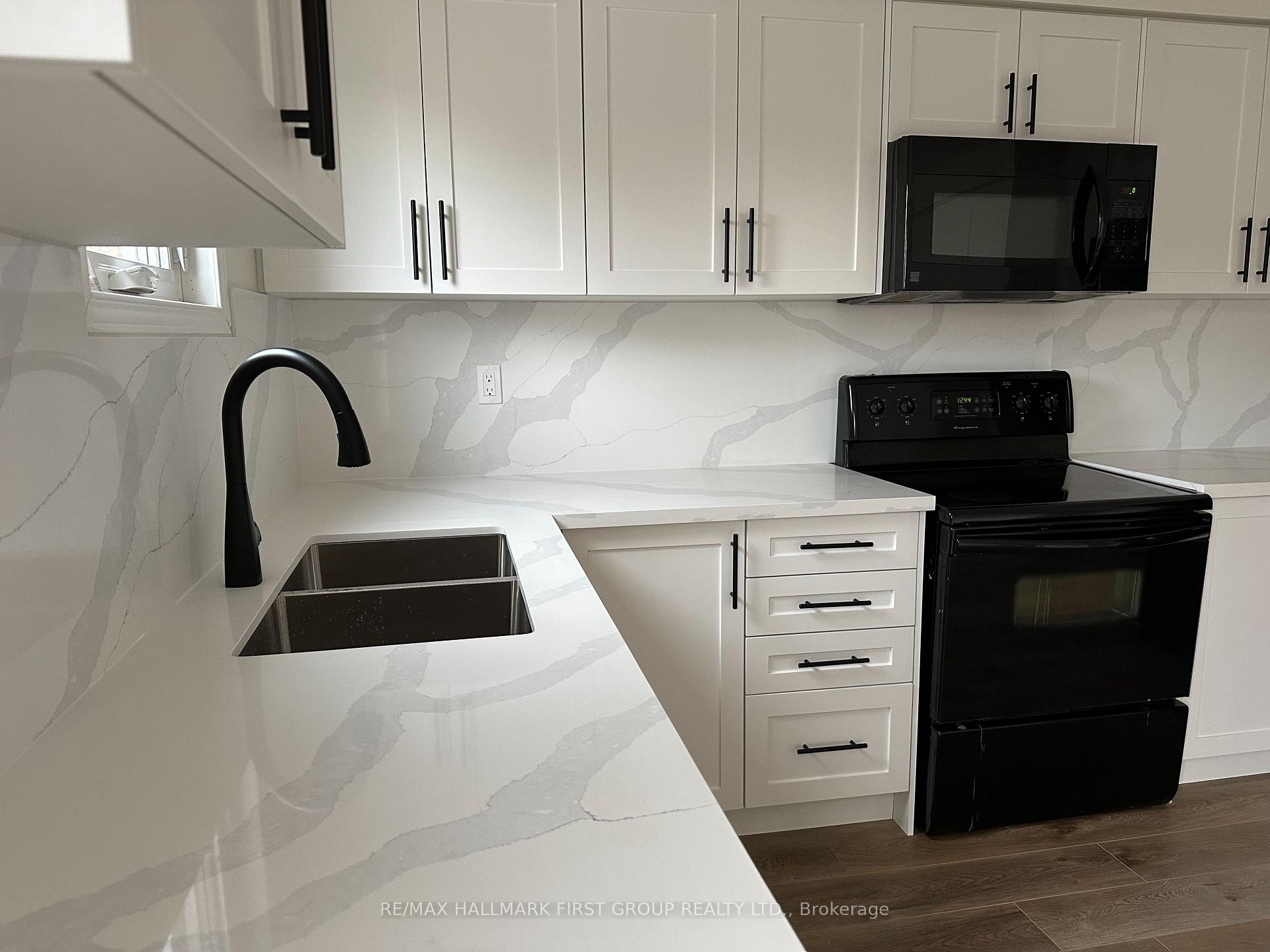 Photo 7 of 53 Strathmanor Drive, Clarington, Bowmanville — HOMEH