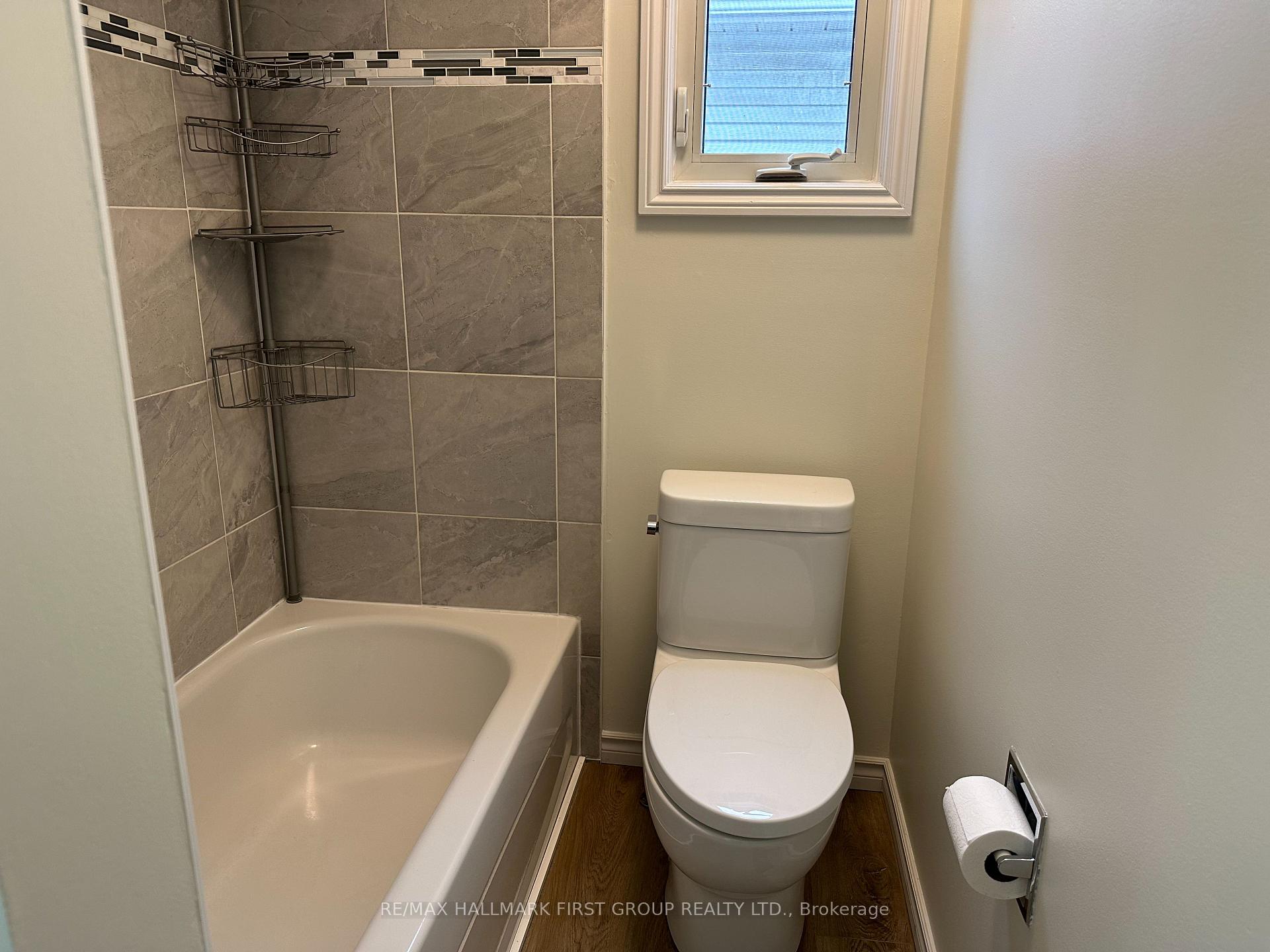Photo 15 of 53 Strathmanor Drive, Clarington, Bowmanville — HOMEH