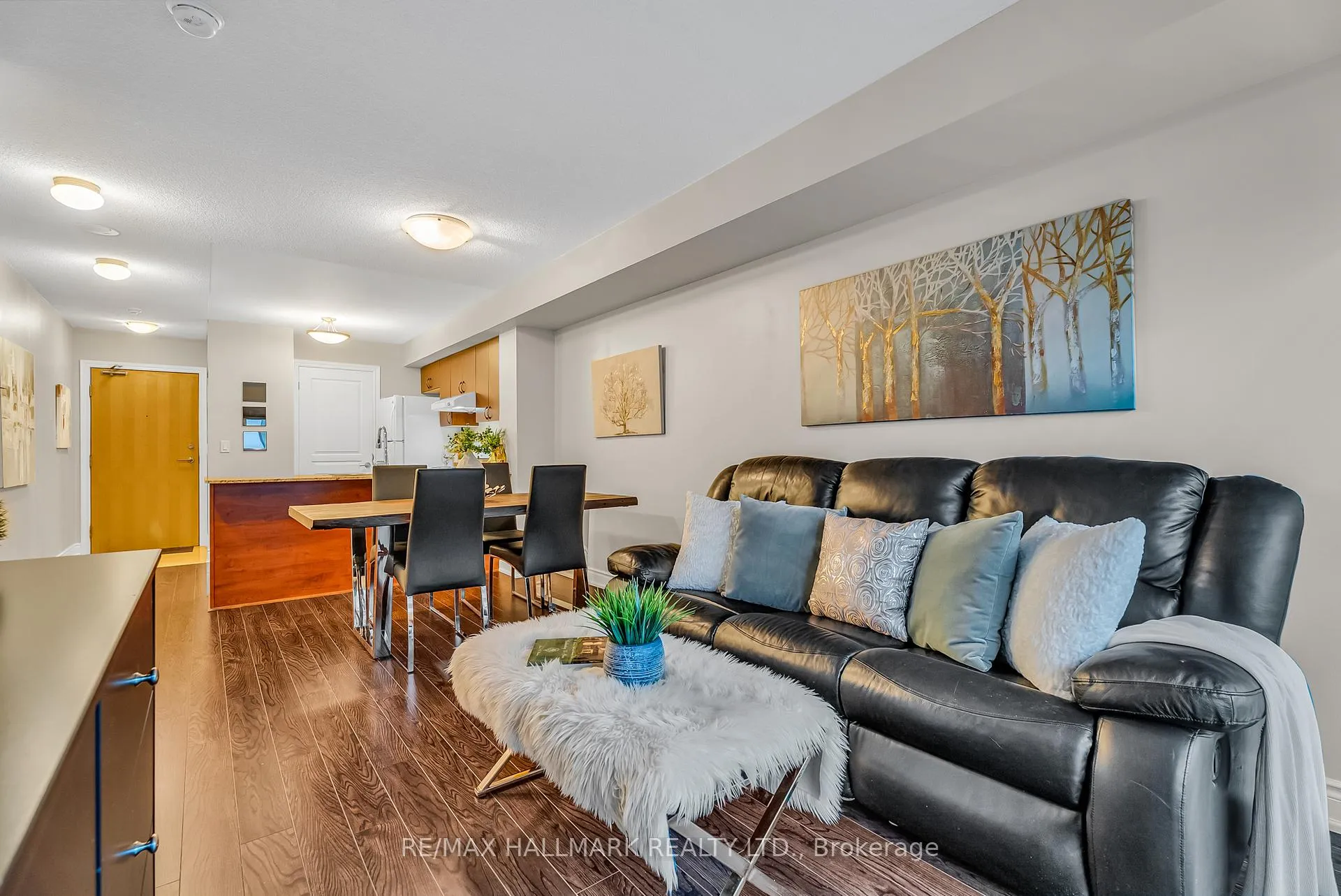 Photo 10 of Unit 703, 32 Clegg Road, Markham, Unionville — HOMEH