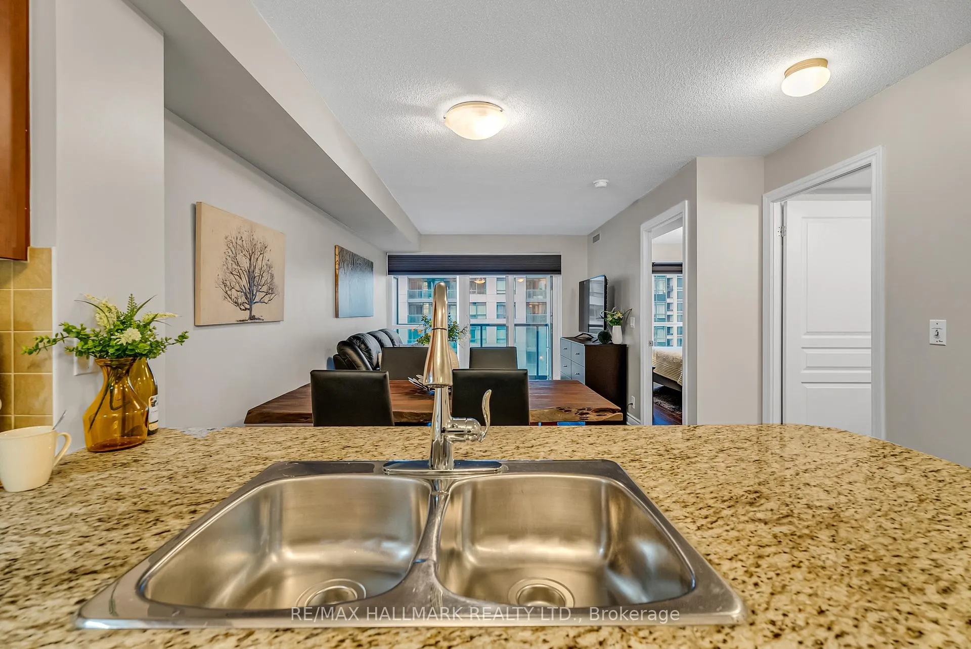 Photo 21 of Unit 703, 32 Clegg Road, Markham, Unionville — HOMEH