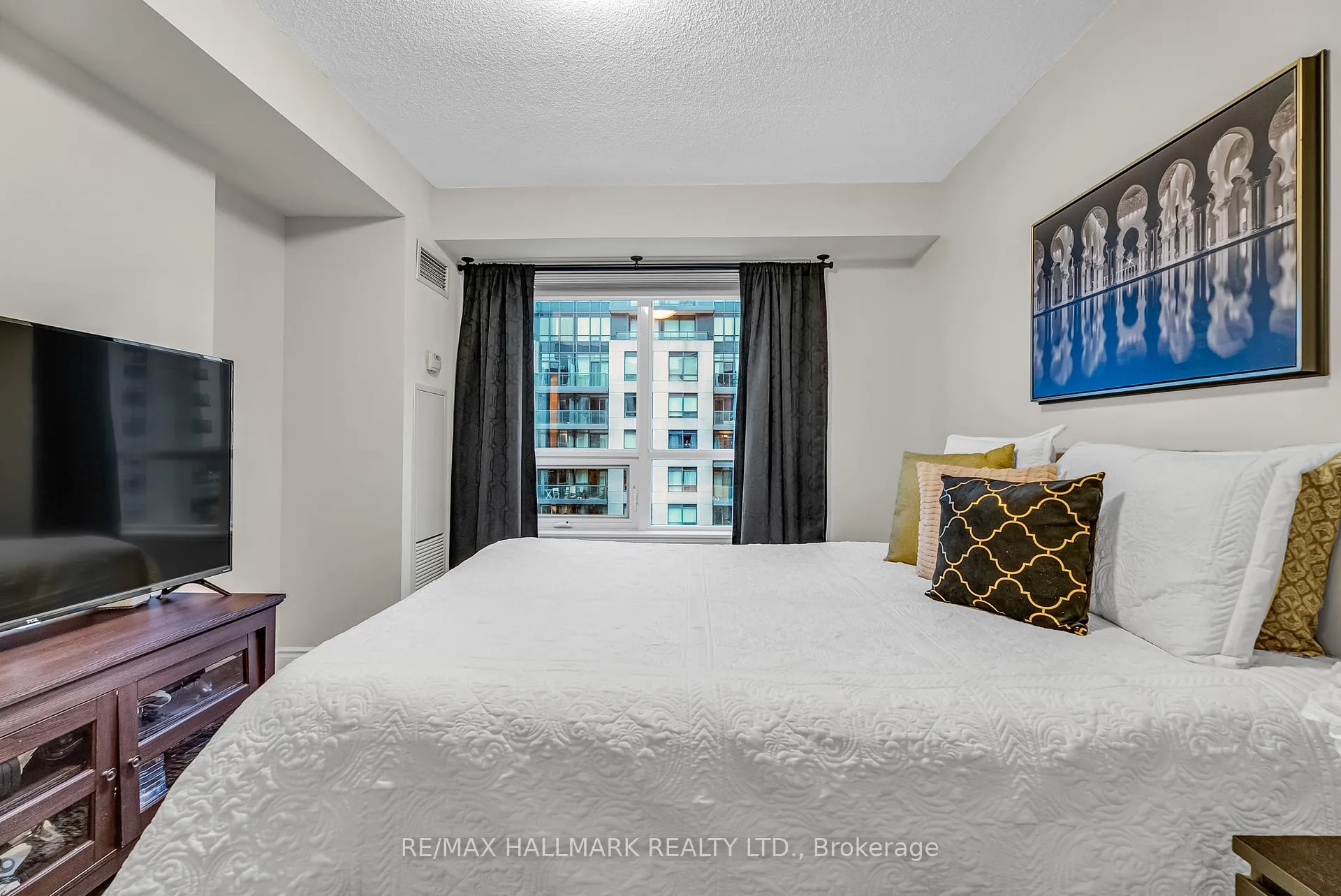 Photo 24 of Unit 703, 32 Clegg Road, Markham, Unionville — HOMEH