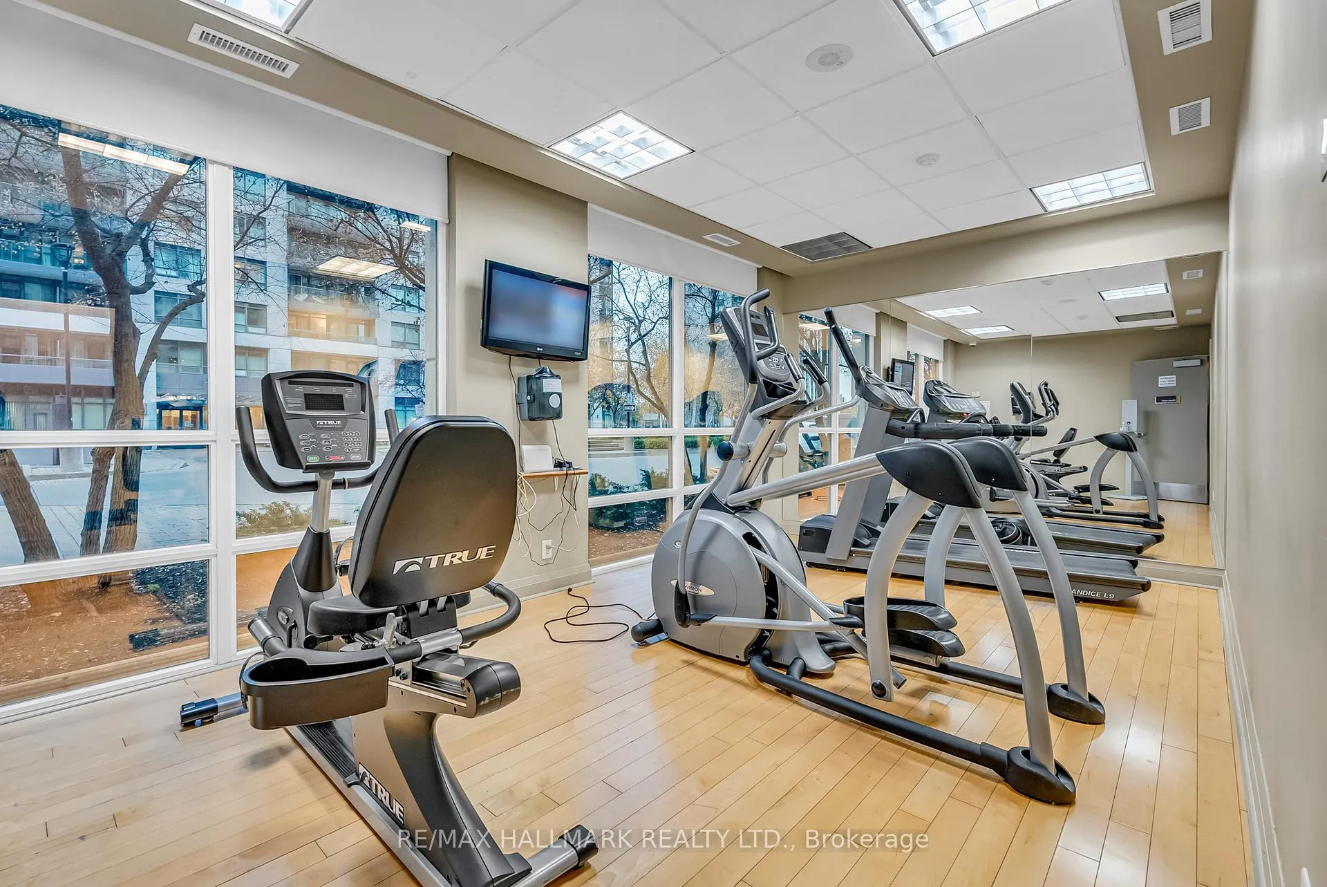 Photo 32 of Unit 703, 32 Clegg Road, Markham, Unionville — HOMEH