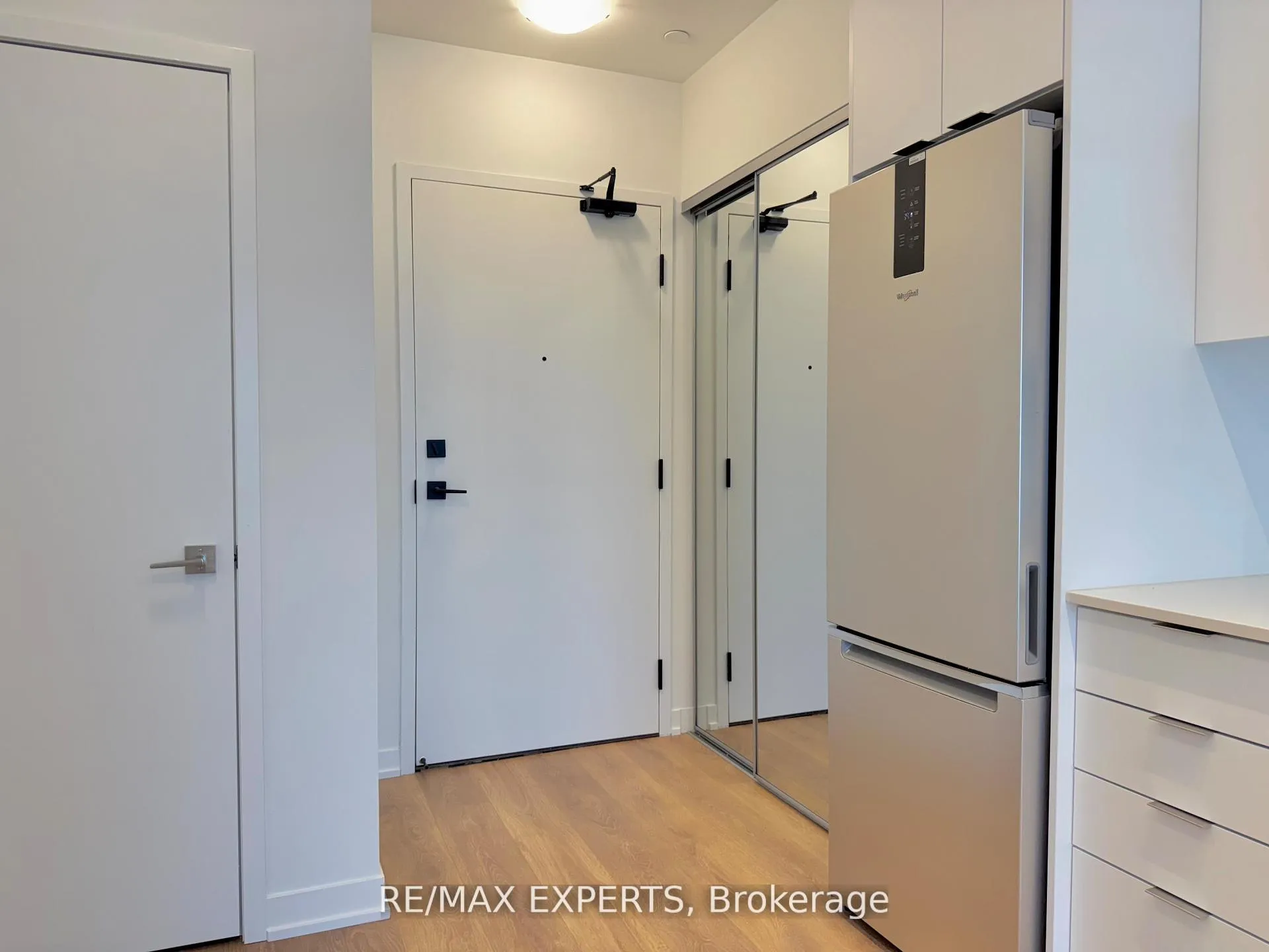 Photo 4 of Unit 605, 474 Caldari Road, Vaughan, Concord — HOMEH