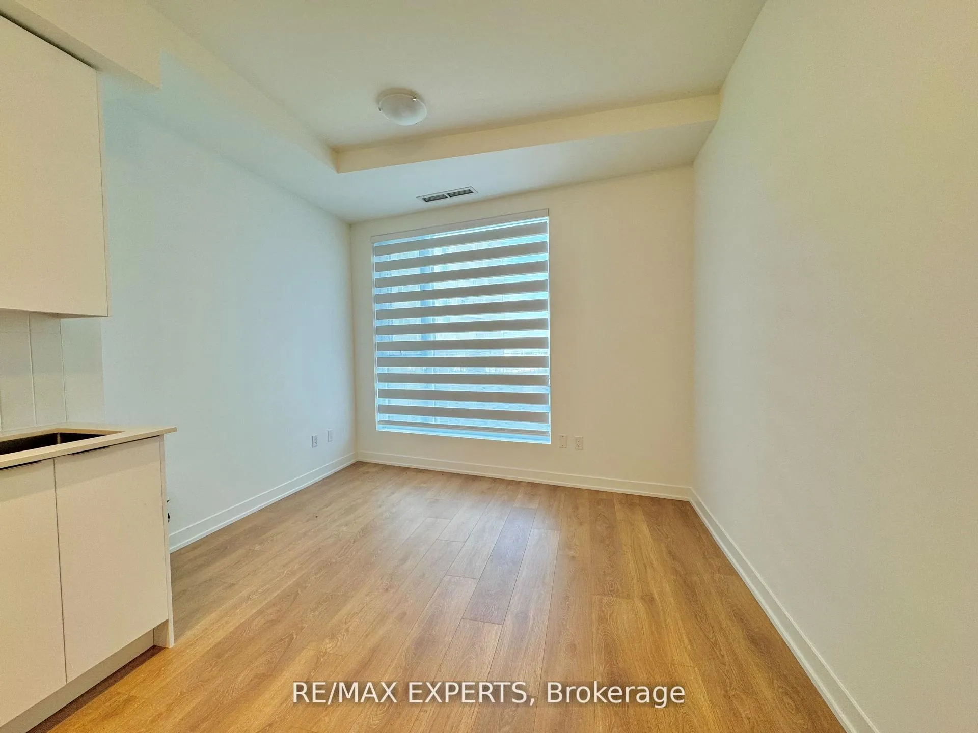 Photo 9 of Unit 605, 474 Caldari Road, Vaughan, Concord — HOMEH