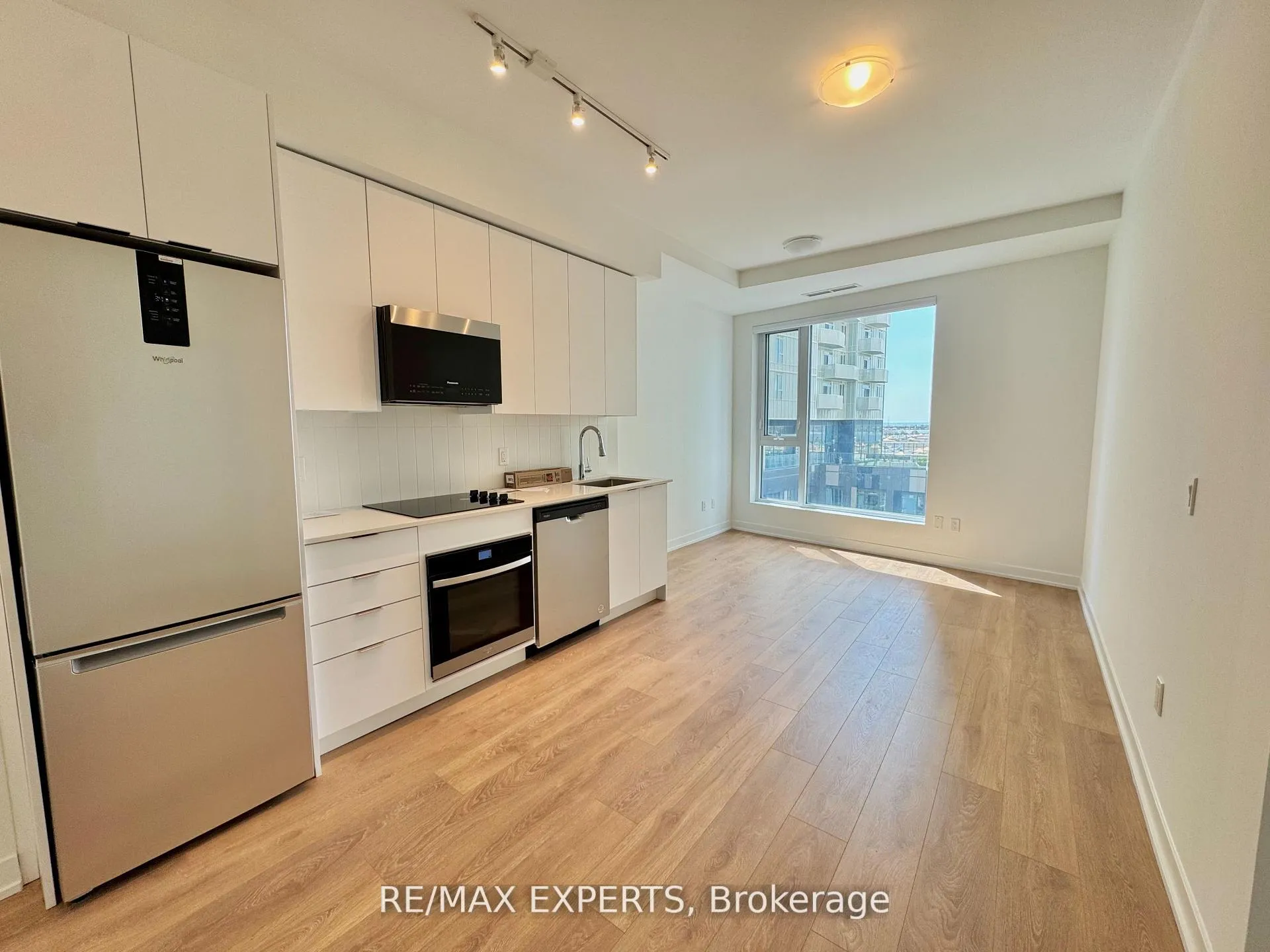 Photo 10 of Unit 605, 474 Caldari Road, Vaughan, Concord — HOMEH