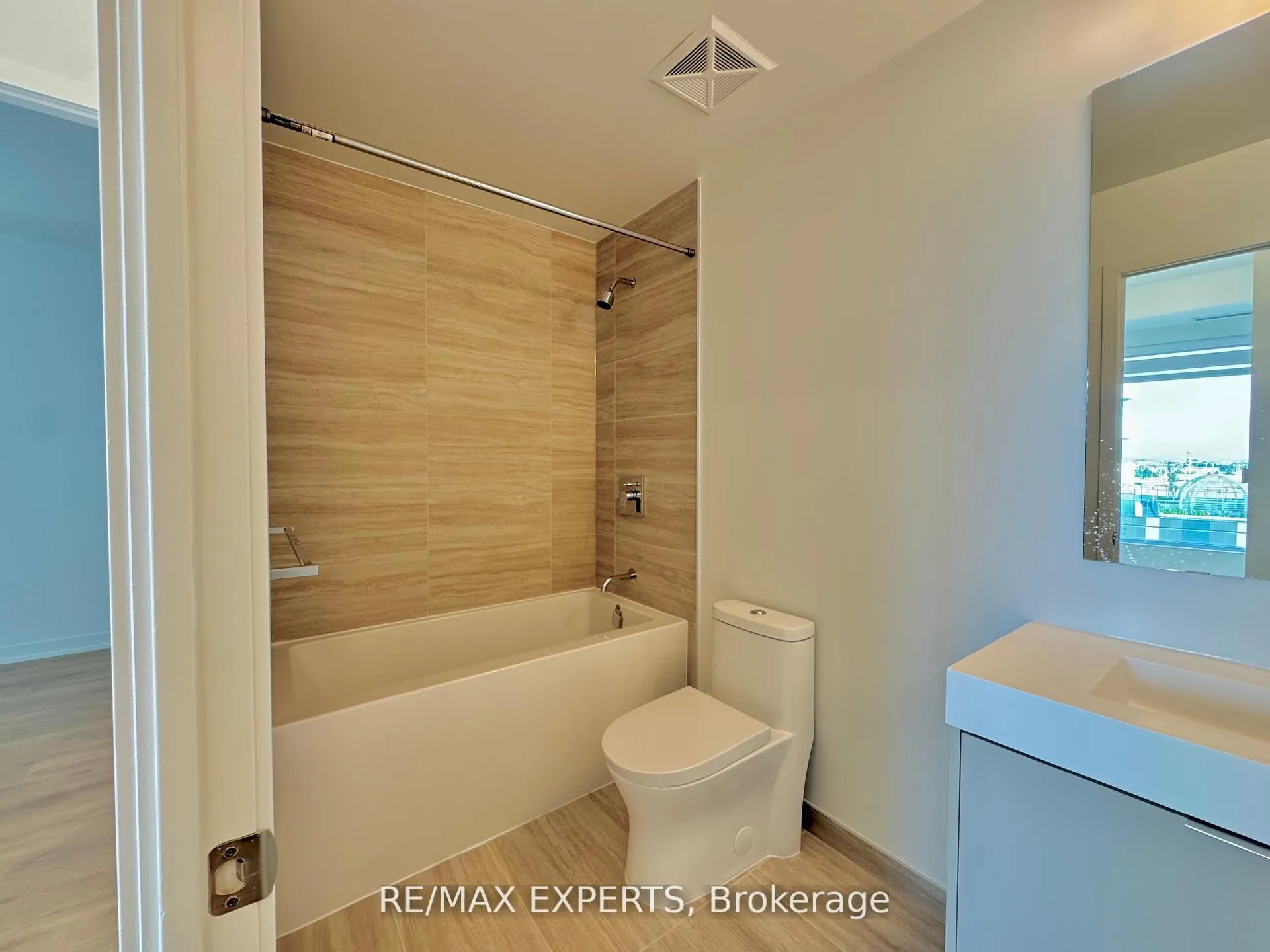 Photo 18 of Unit 605, 474 Caldari Road, Vaughan, Concord — HOMEH